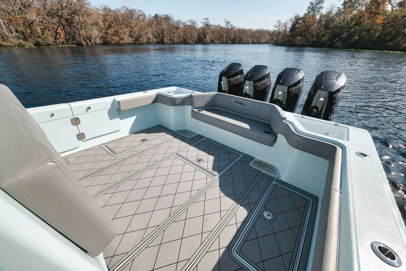 2026 Front Runner 39 Center Console - Image 8