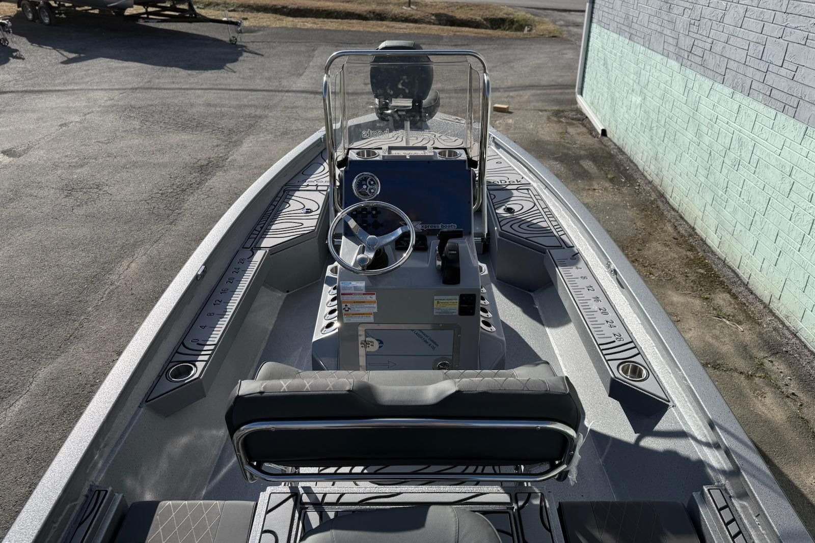 2026 Xpress H20B Bay - 11