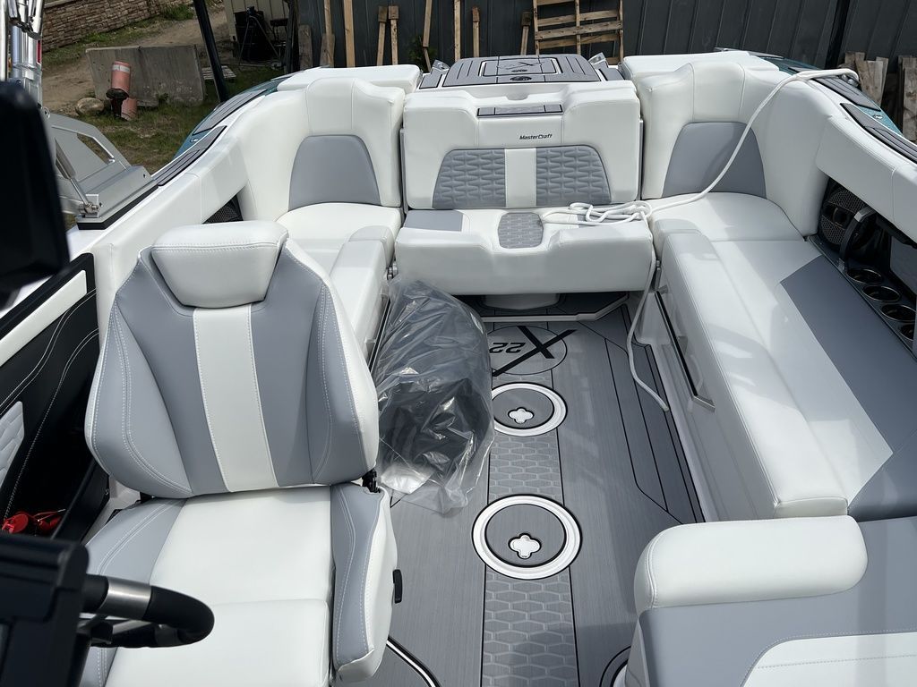 2024 MasterCraft X22 - 27