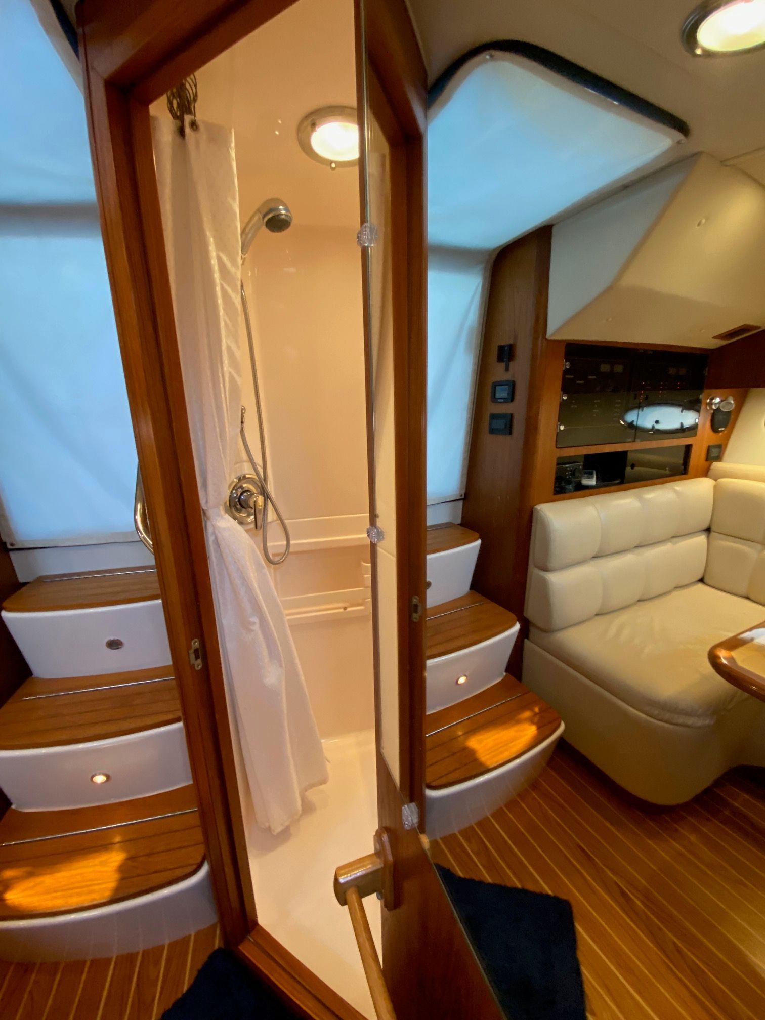 2004 Tiara Yachts 3500 Open - 9