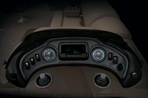 Sun Tracker Sportfish 24 XP3