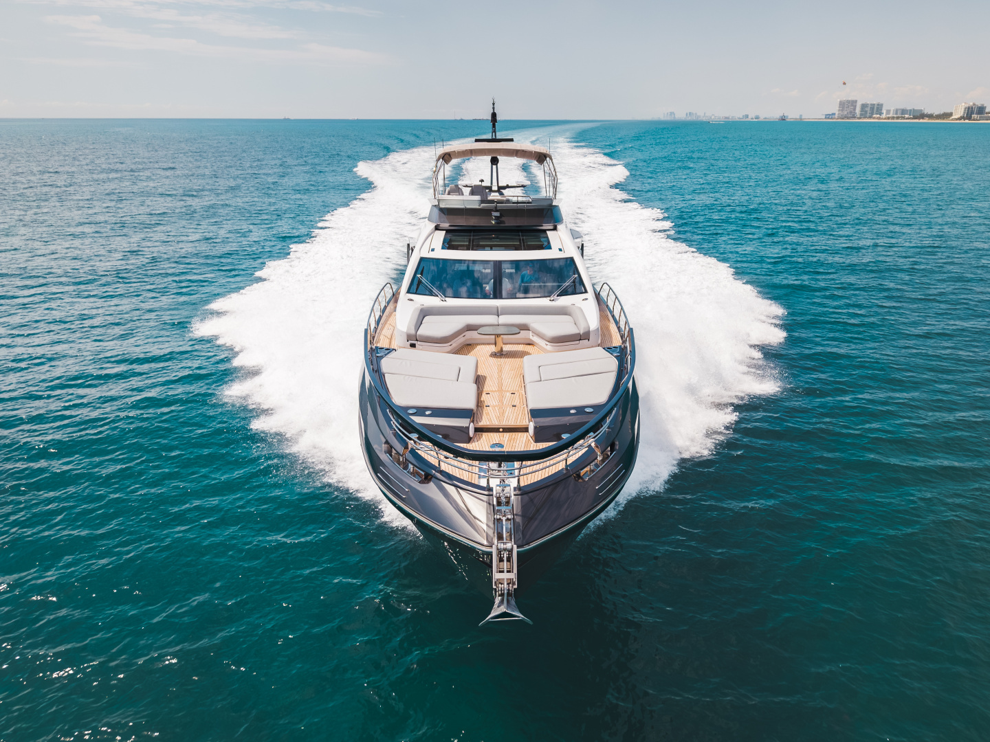 2026 Azimut S8 - Image 3