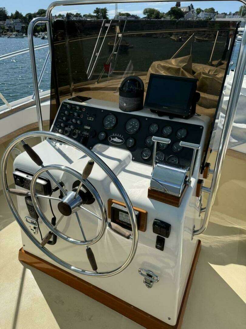 1986 Dusky 26 Custom - Image 11