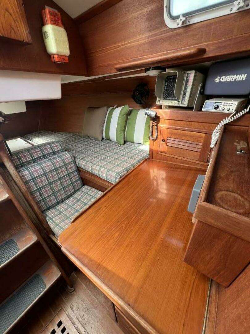 1984 Tartan 37 - Image 26