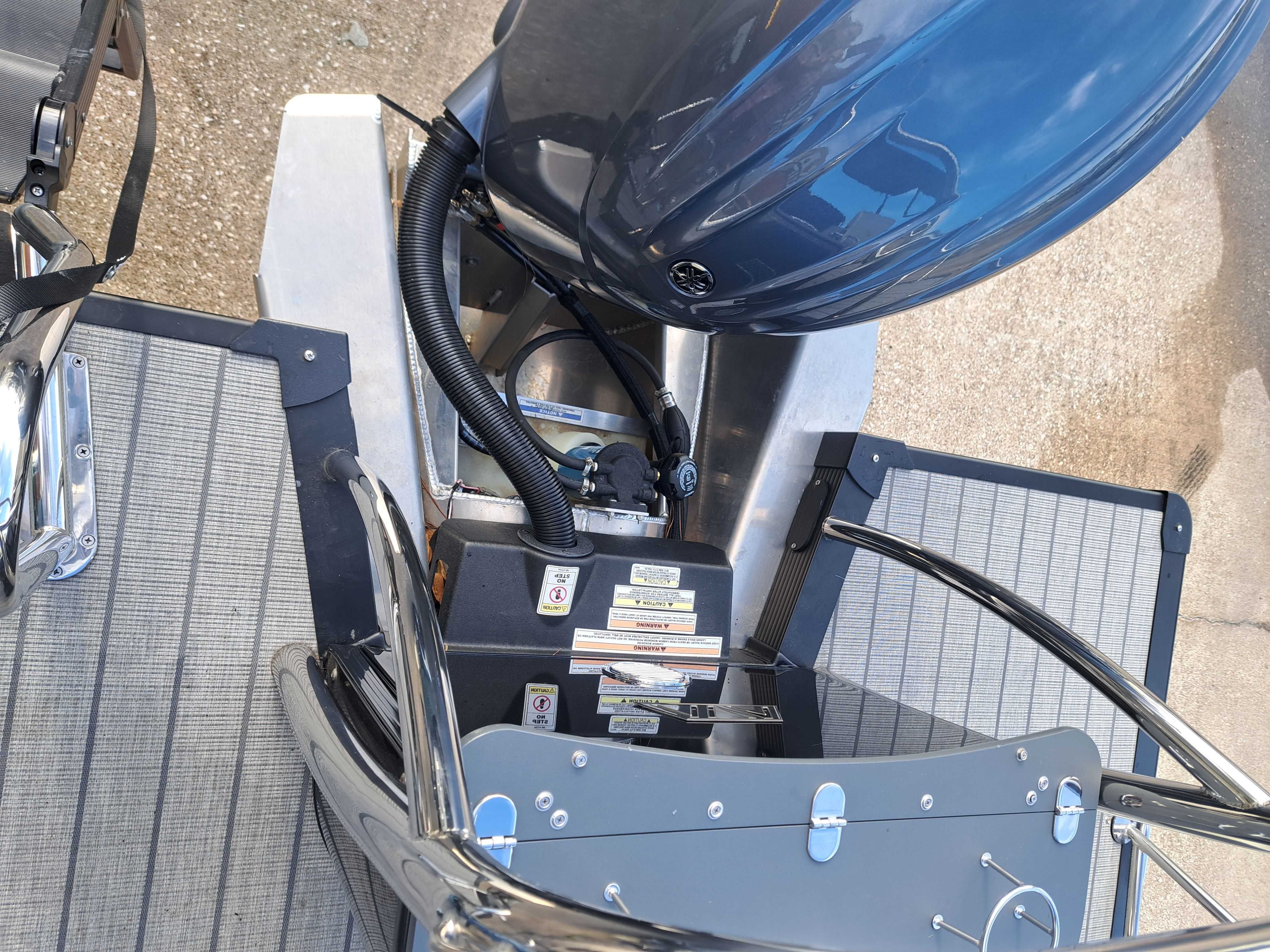 2025 Avalon Catalina Quad Lounge Shift - 23' - 35