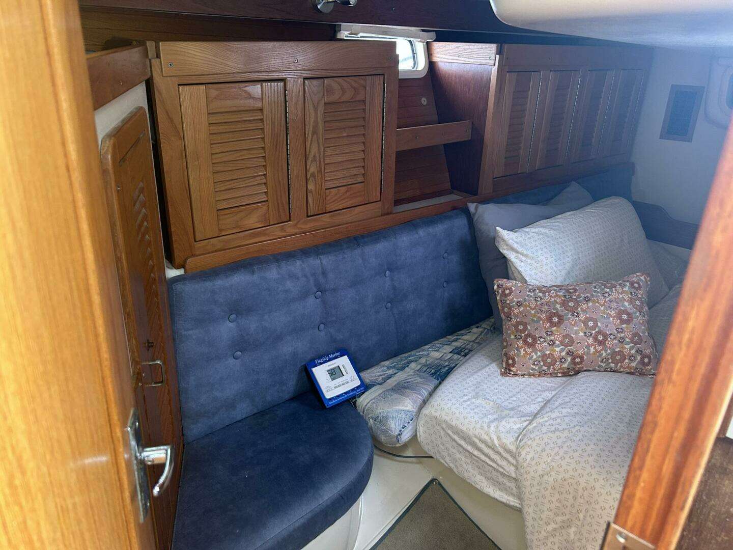 1995 Catalina 320 - Image 6