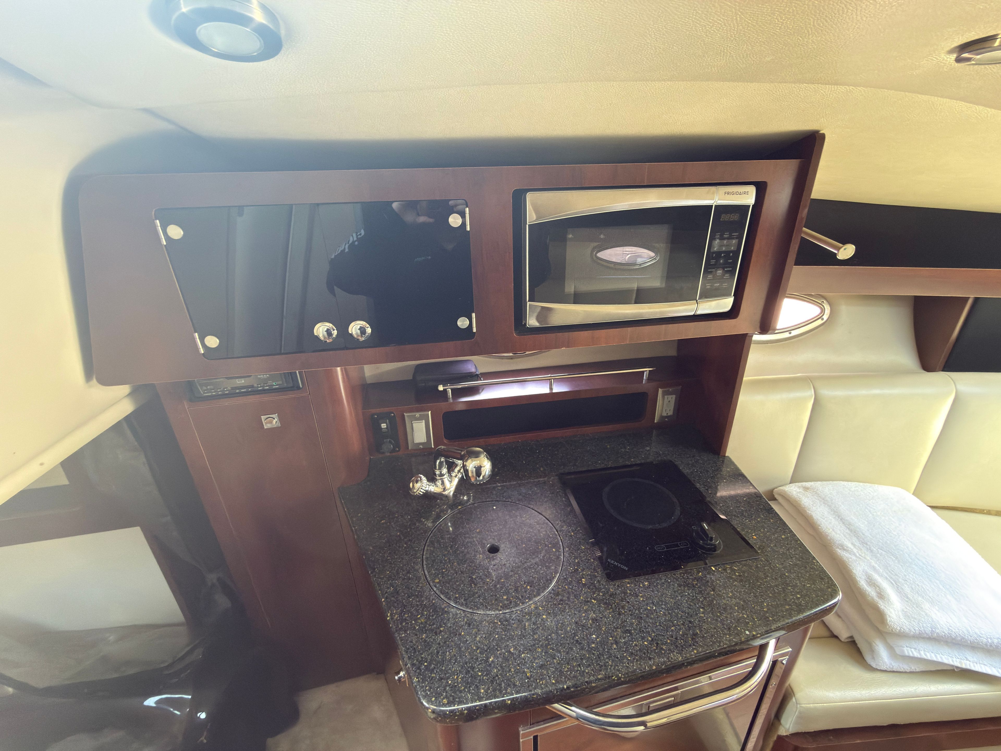 2014 CHAPARRAL 270 SIGNATURE - Image 12