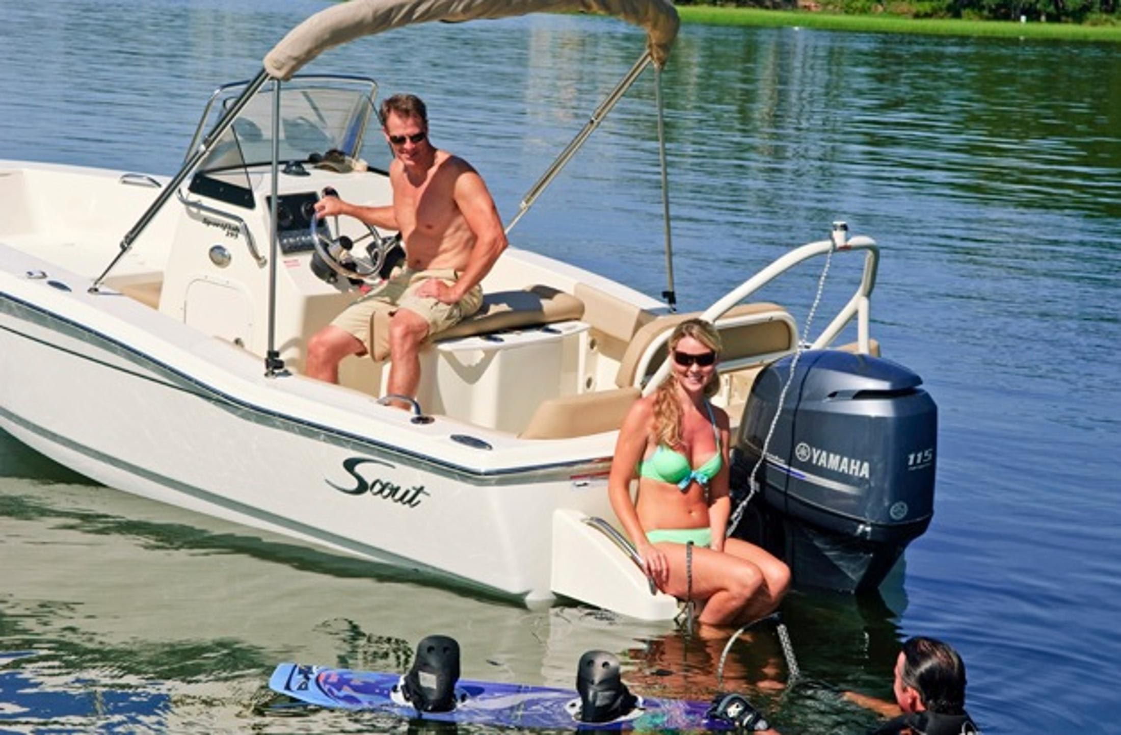2023-Scout-195-Sportfish-MarineMax