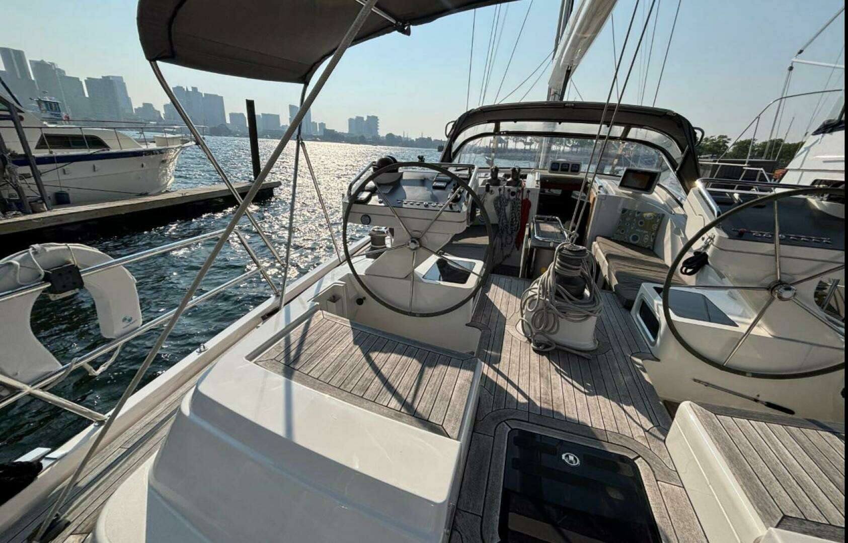 2014 Southerly 535 - Image 9