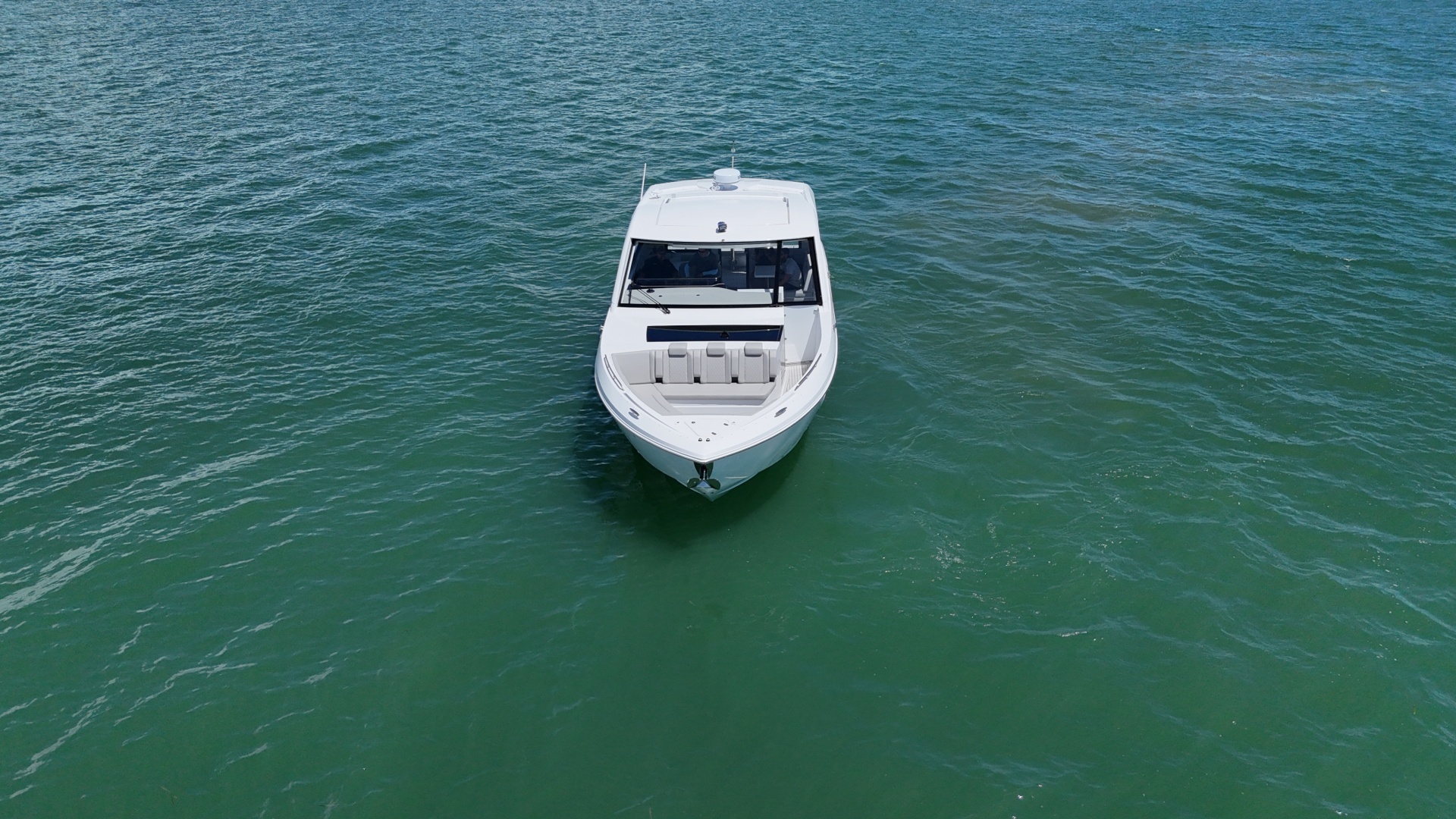 2026 Cruisers Yachts 50GLS OB - Image 22