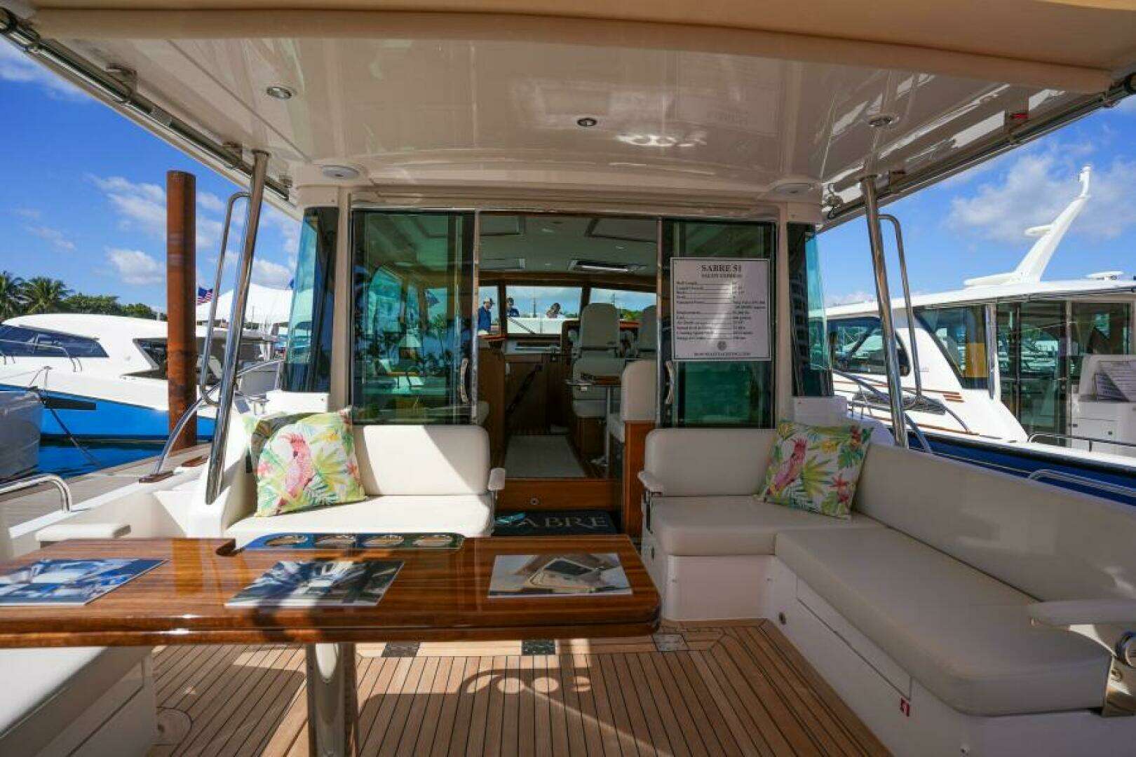 2027 Sabre 51 Salon Express - Image 13