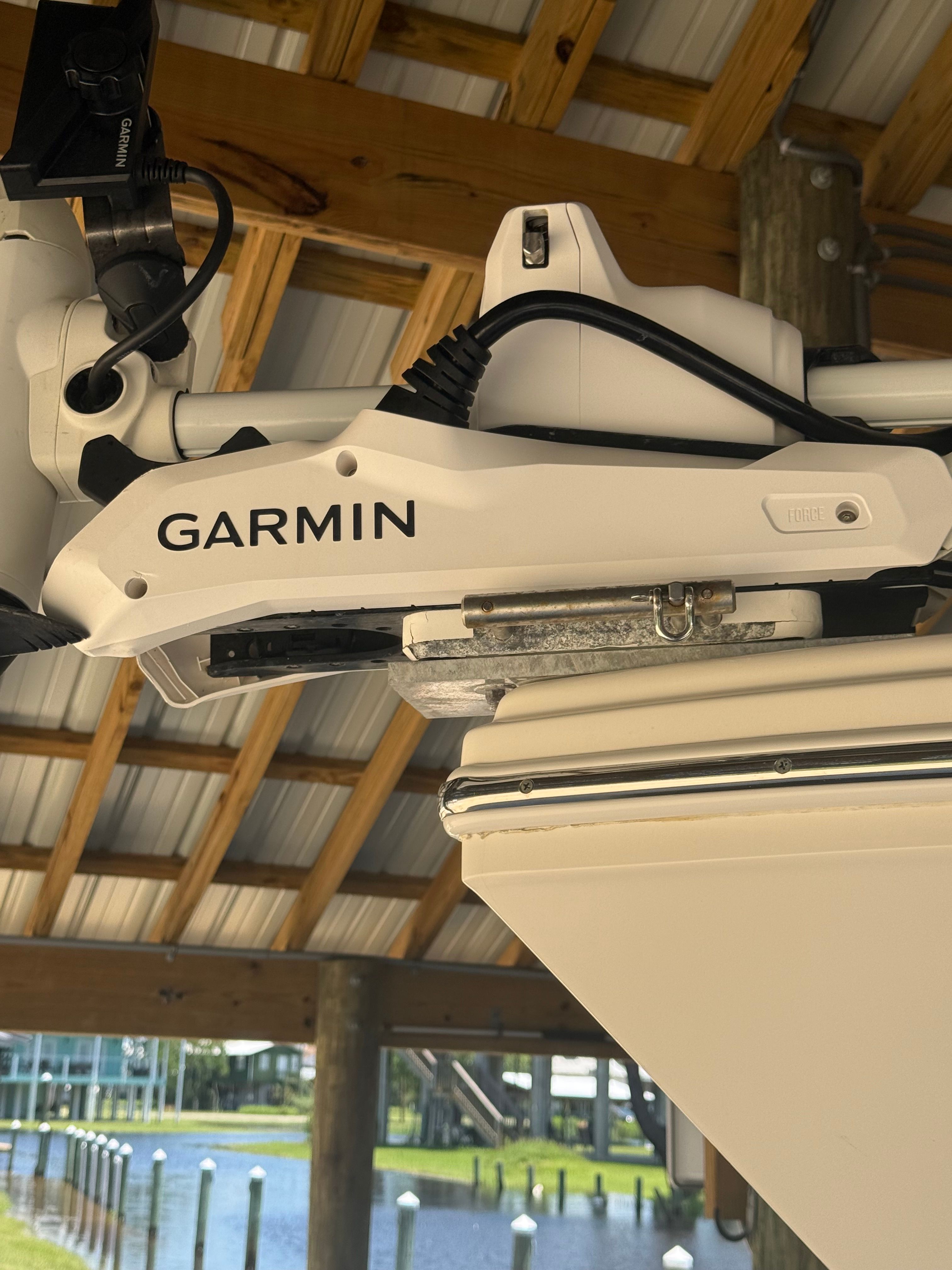 Garmin equipment on Pathfinder 2700 Open boat, 2024 model.