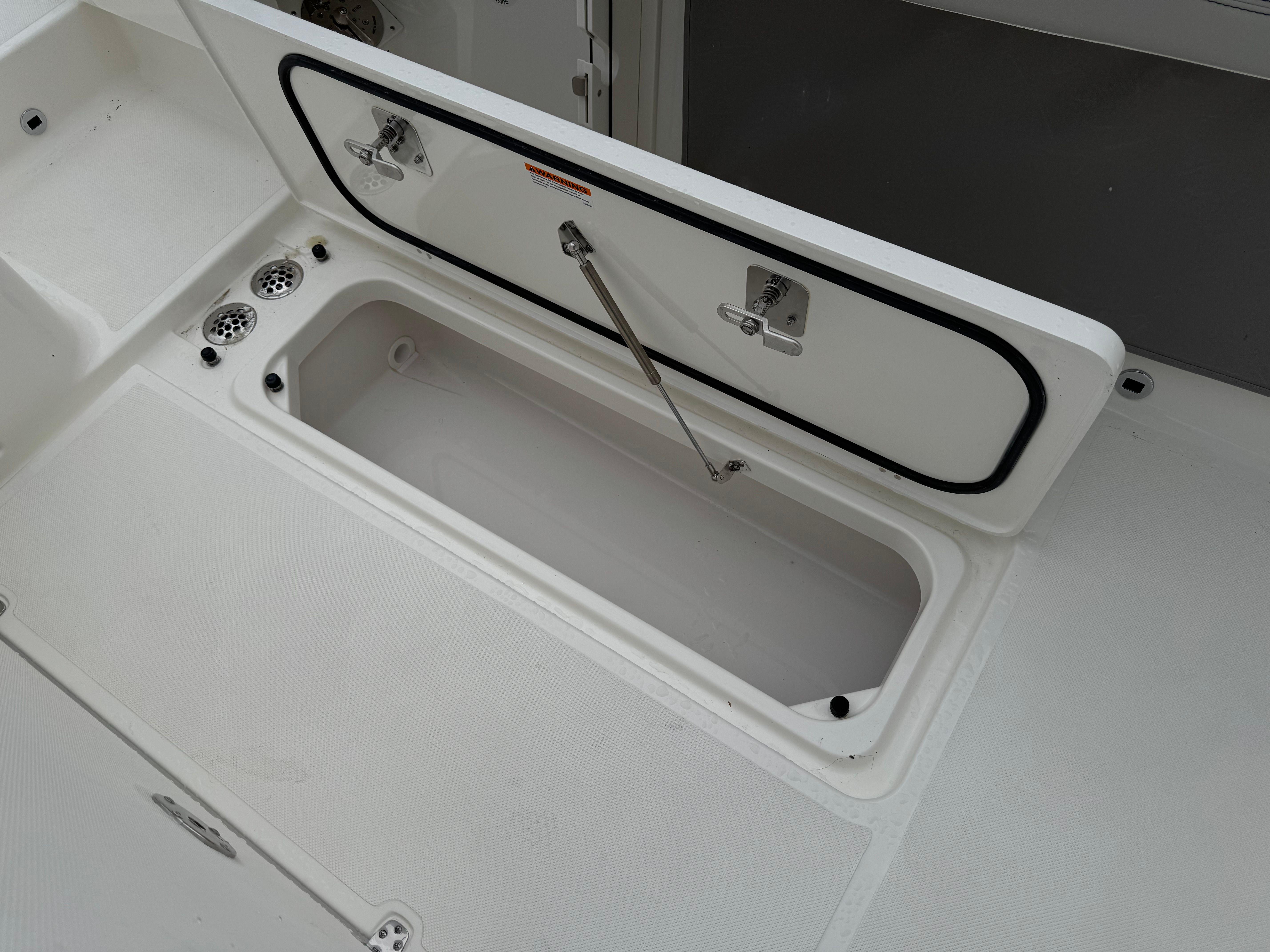 2025 PURSUIT 378 S - Image 22