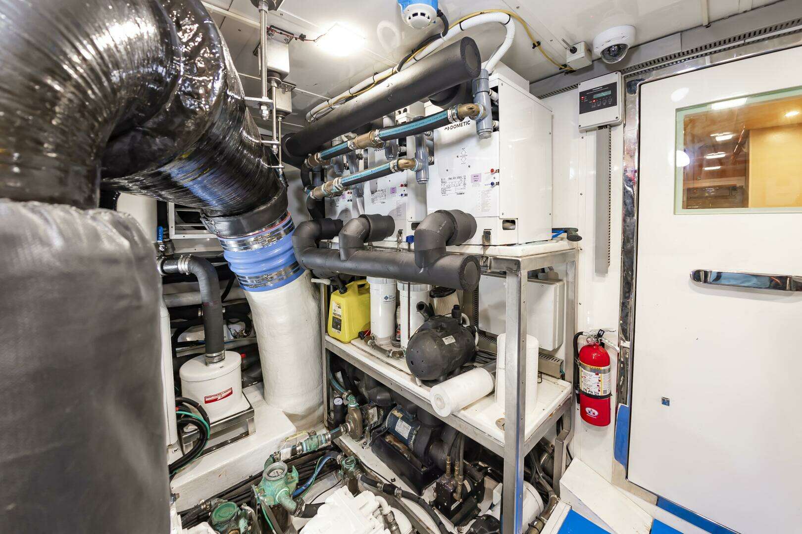 2017 Johnson 93 Flybridge - Image 114