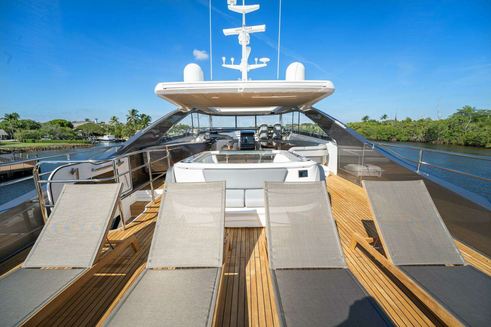2025 Princess Y95 - Image 17
