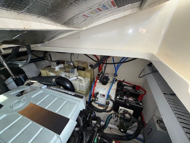 2008 Sea Ray Sundancer 350 - 21