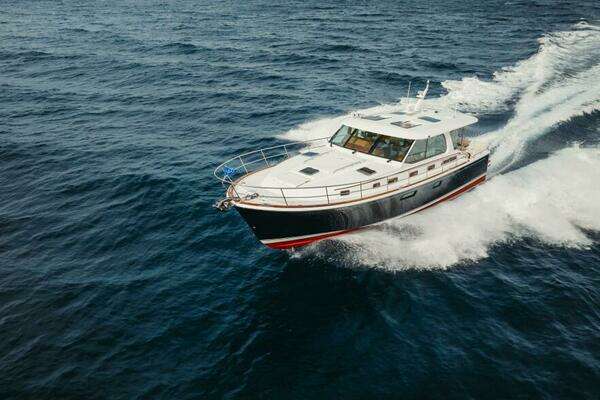 2027 Sabre 51 Salon Express