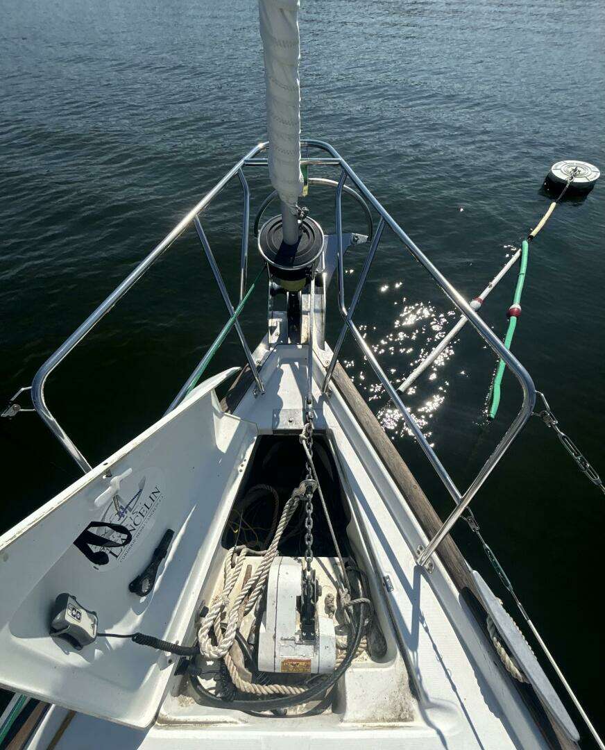 2004 Beneteau 423 - Image 8