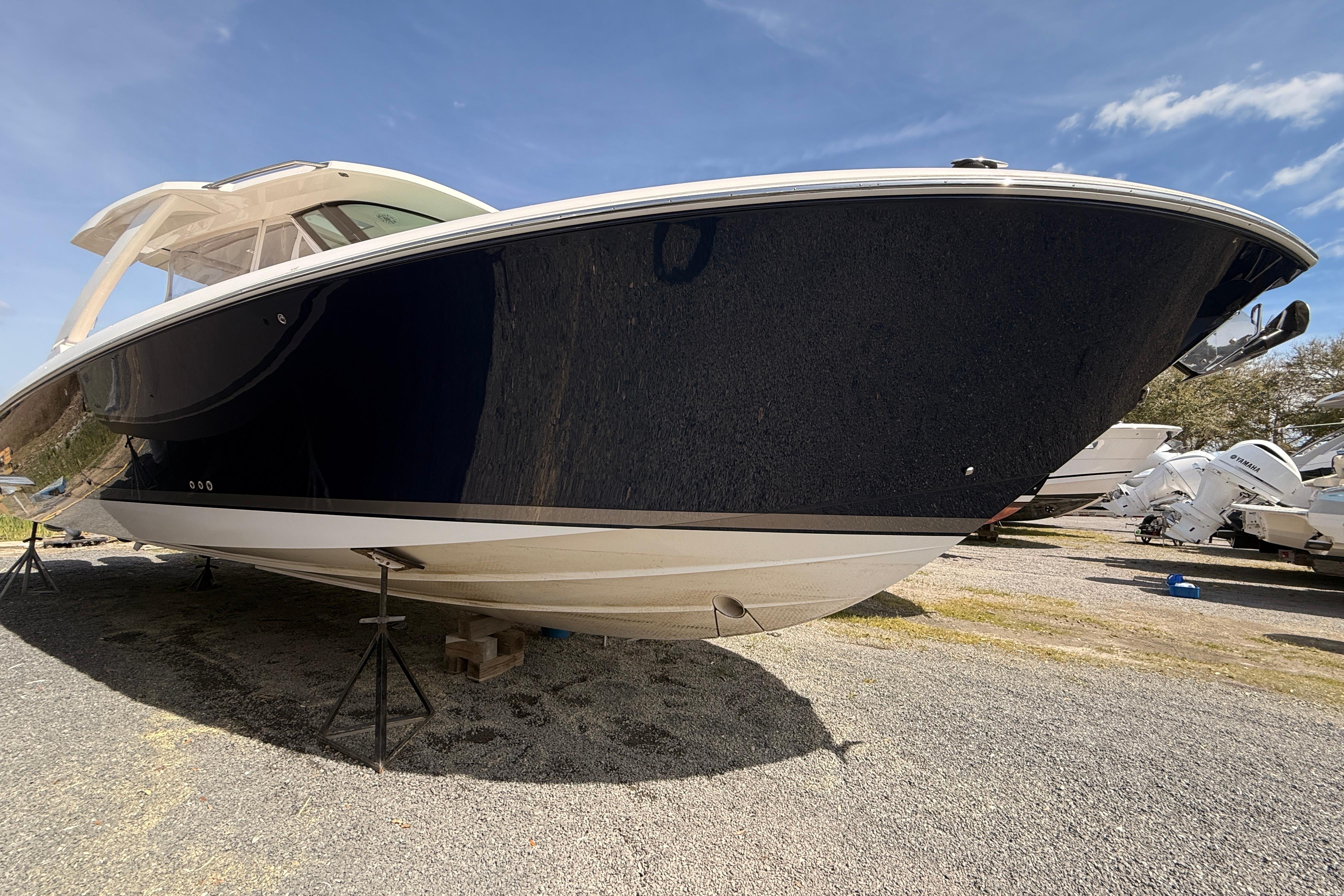 2022 Tiara Yachts 38 LS