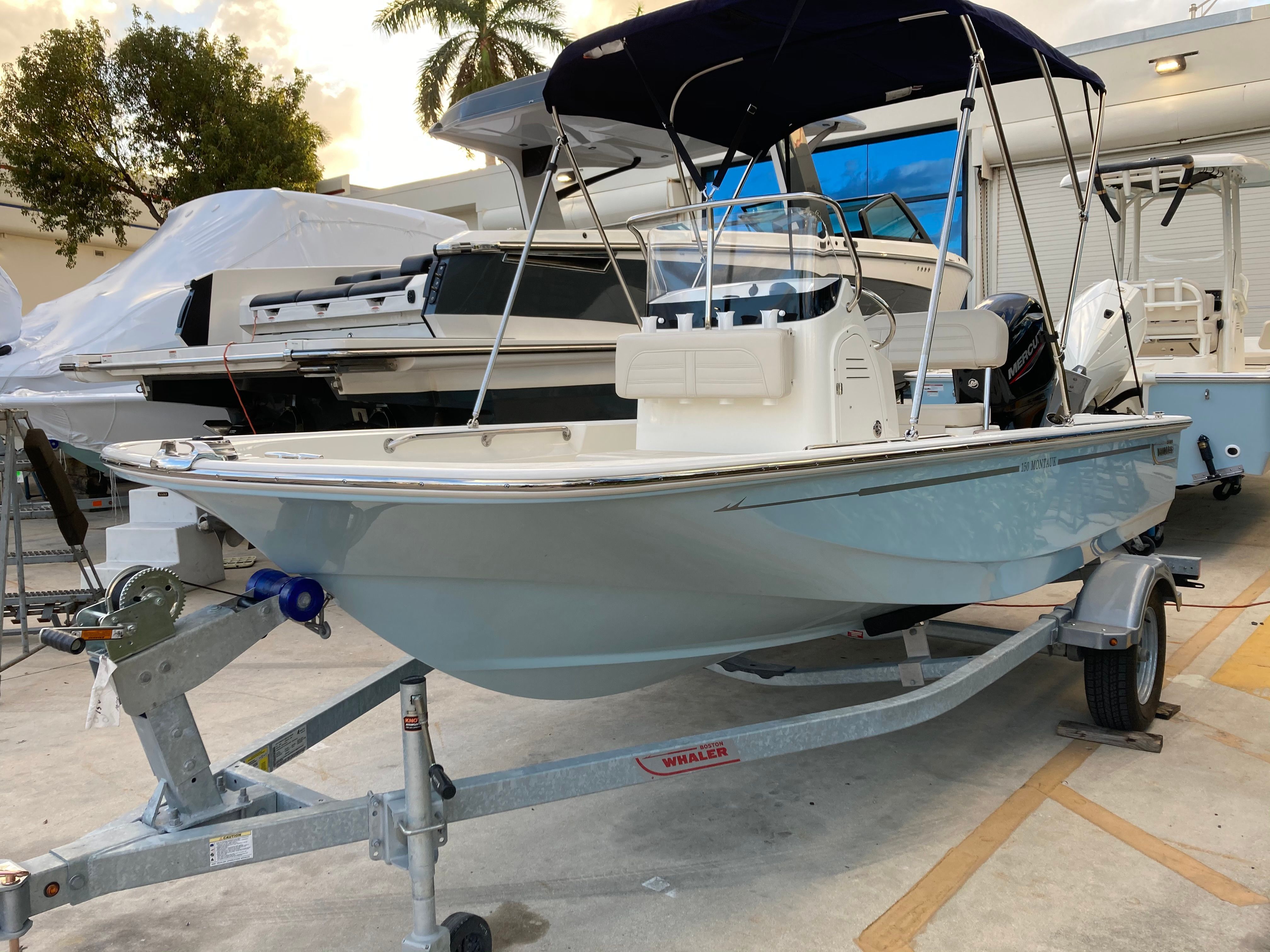2021 Boston Whaler 150 Montauk - 16