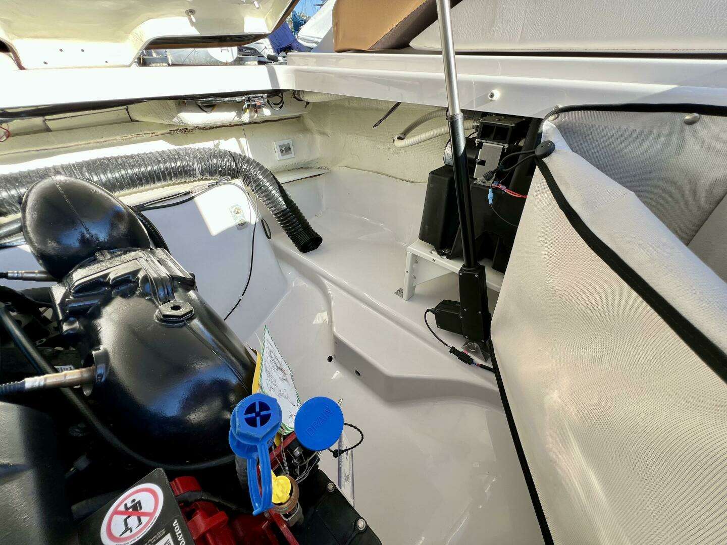 2019 Four Winns H290 - Image 44