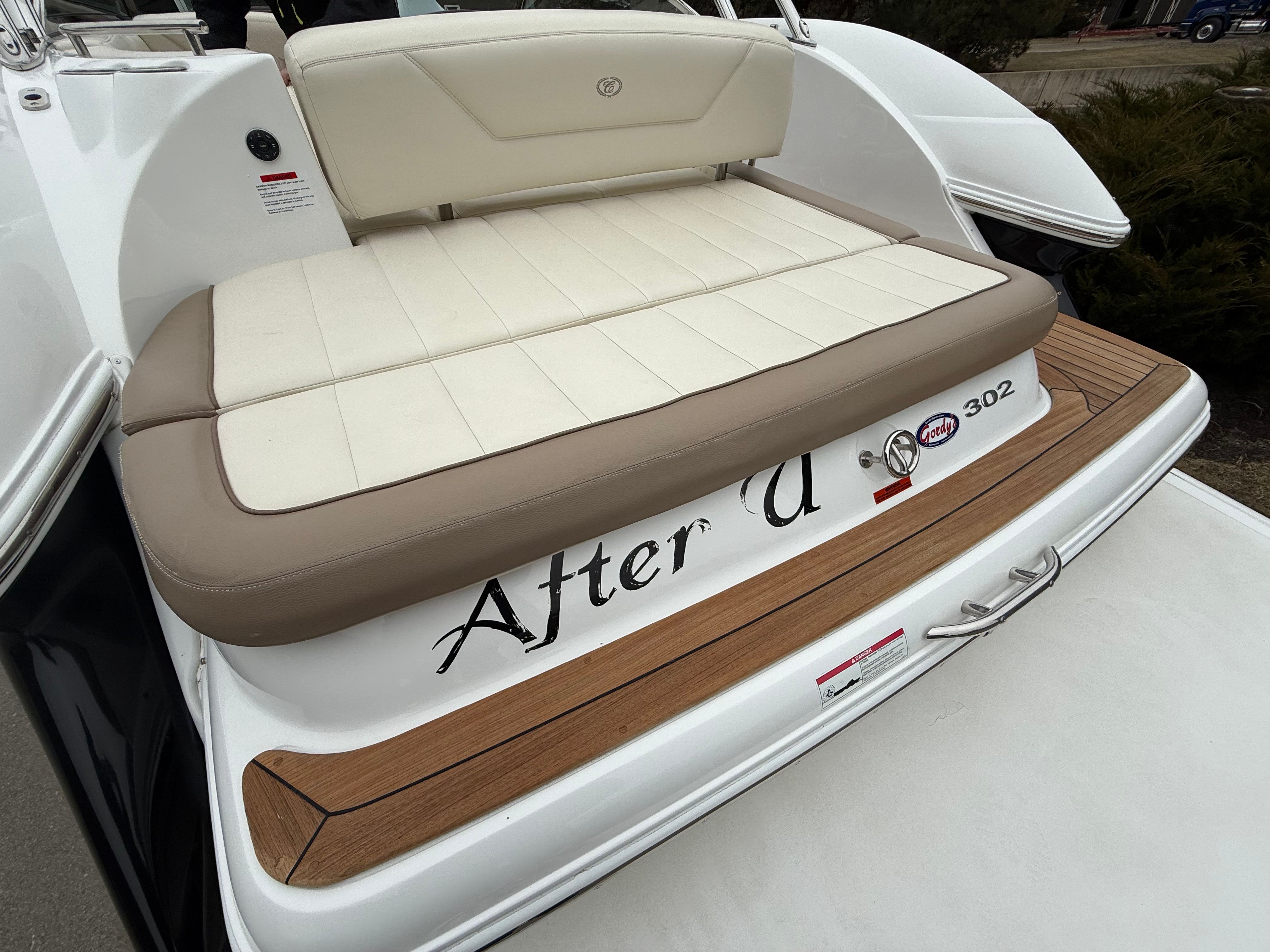 2011 Cobalt 302 - 7