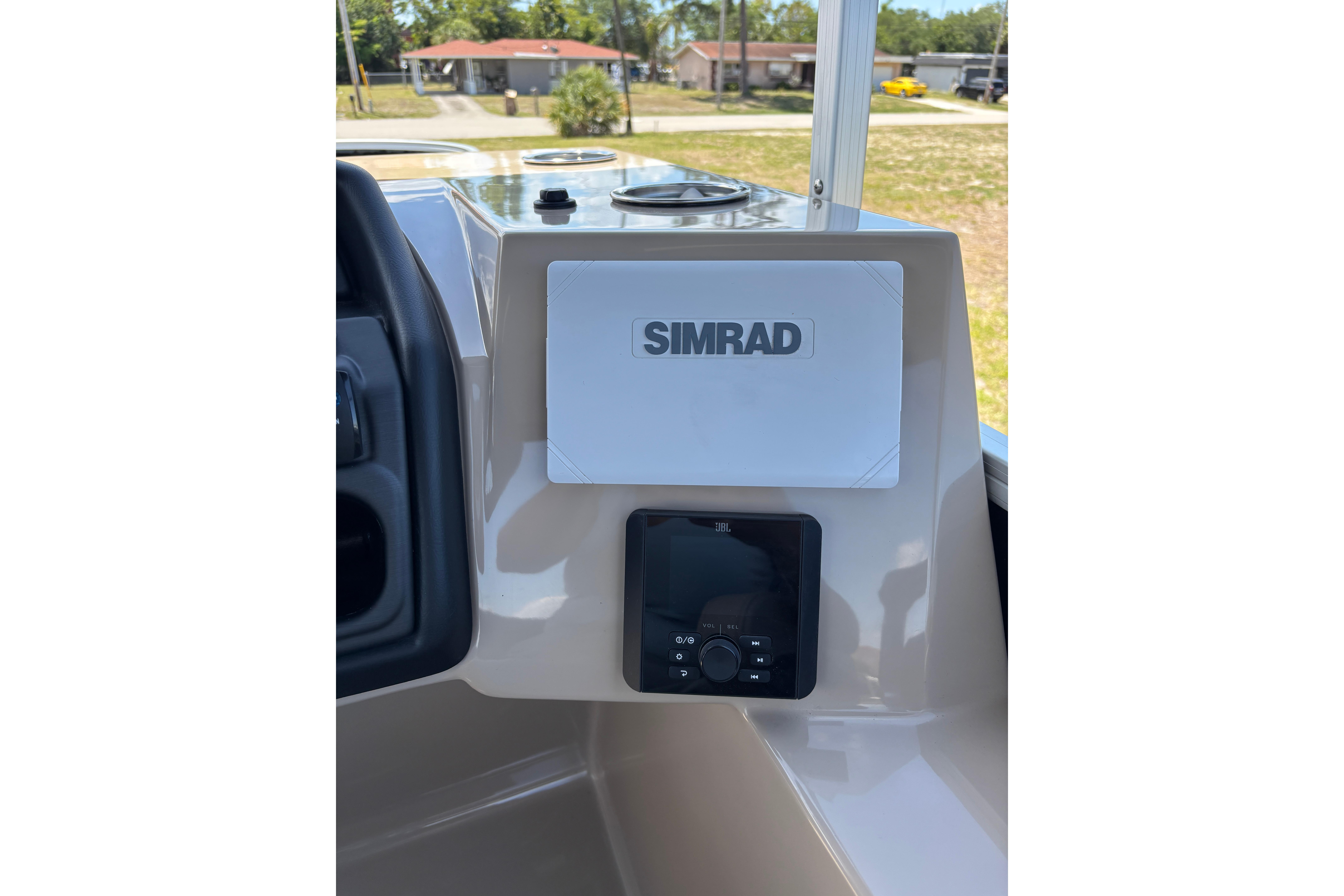 2026 Bentley Pontoons Fish 243 console with Simrad display.