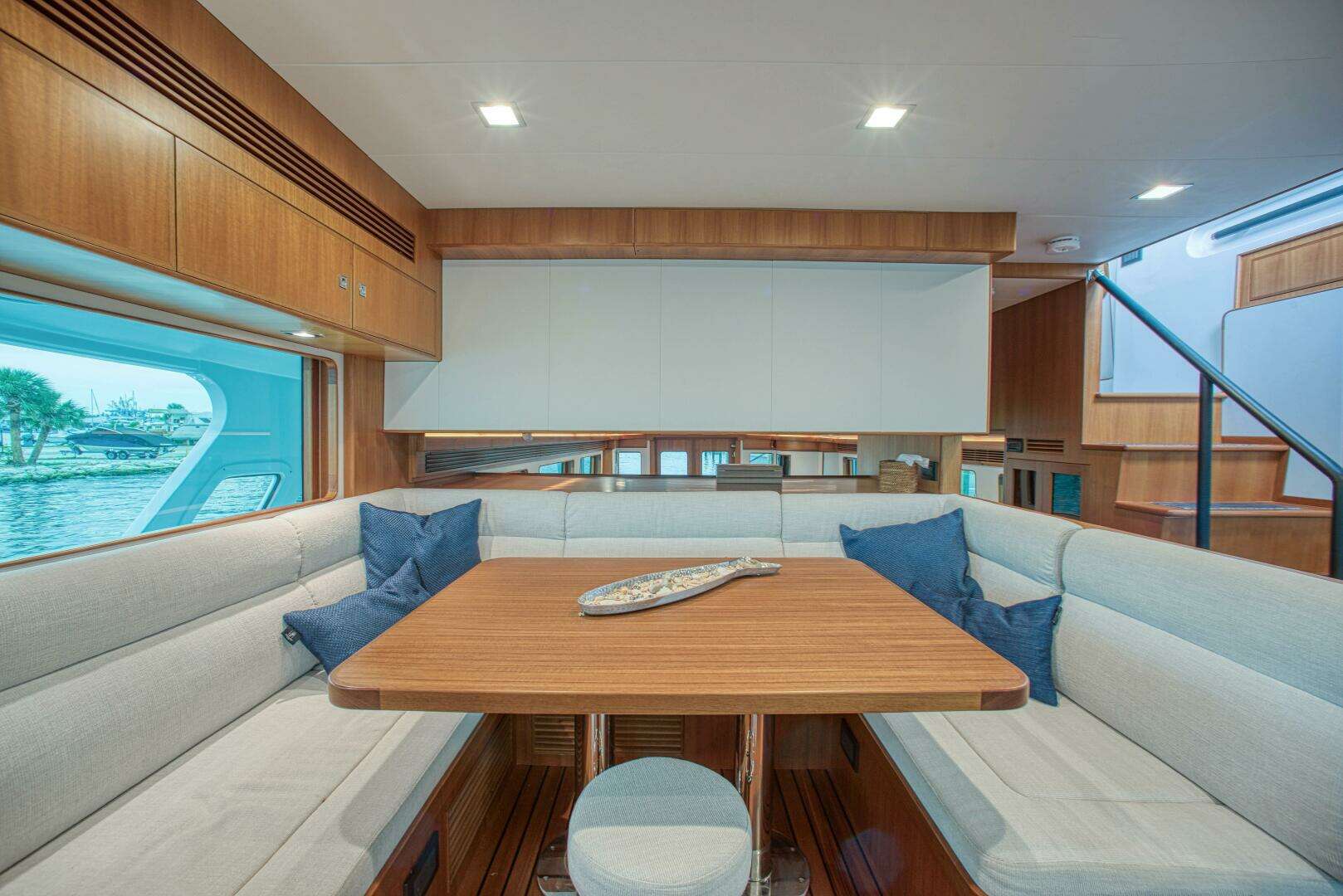 2023 Marlow Explorer 70E-CB - Image 14