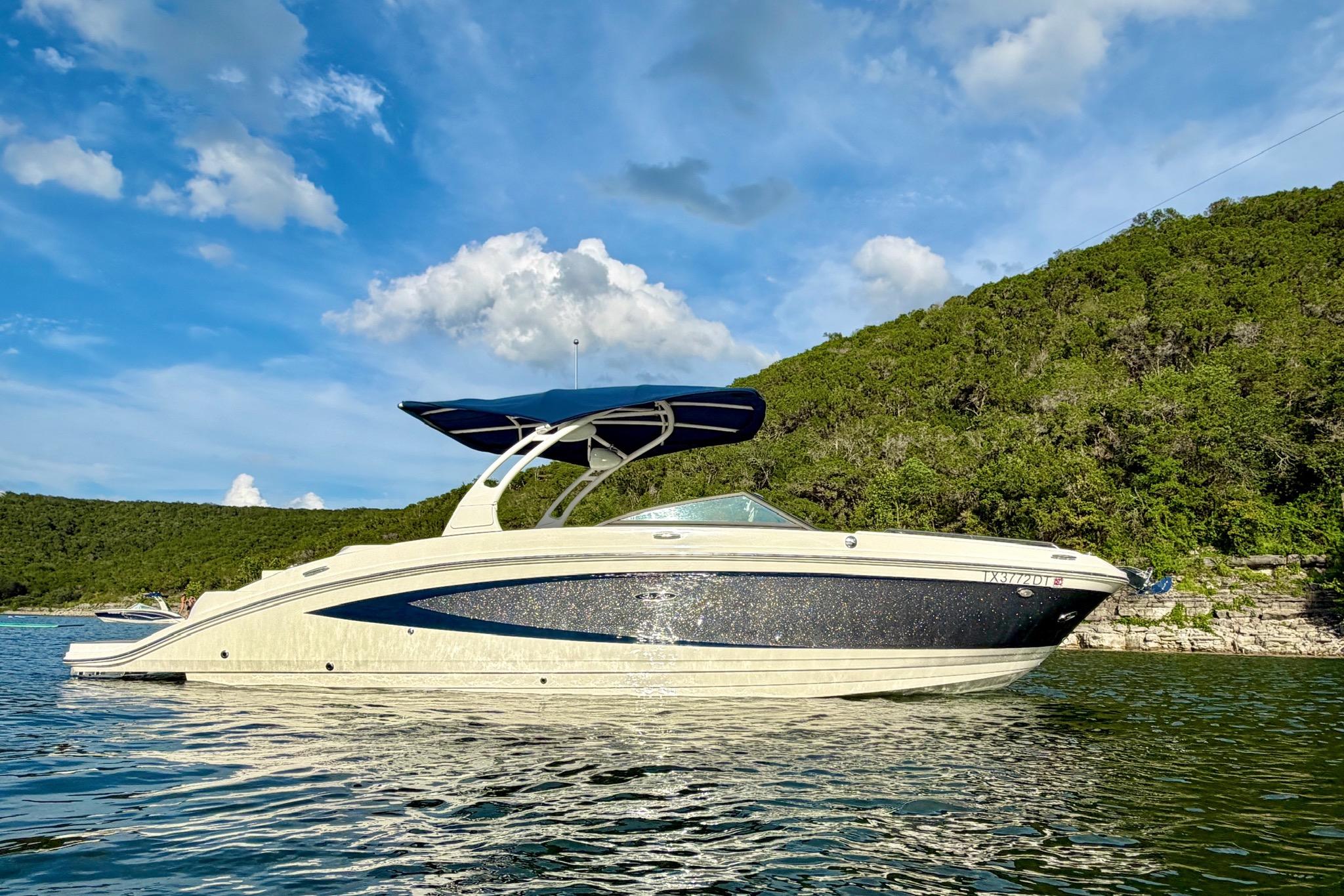 2017 Sea Ray SDX 270
