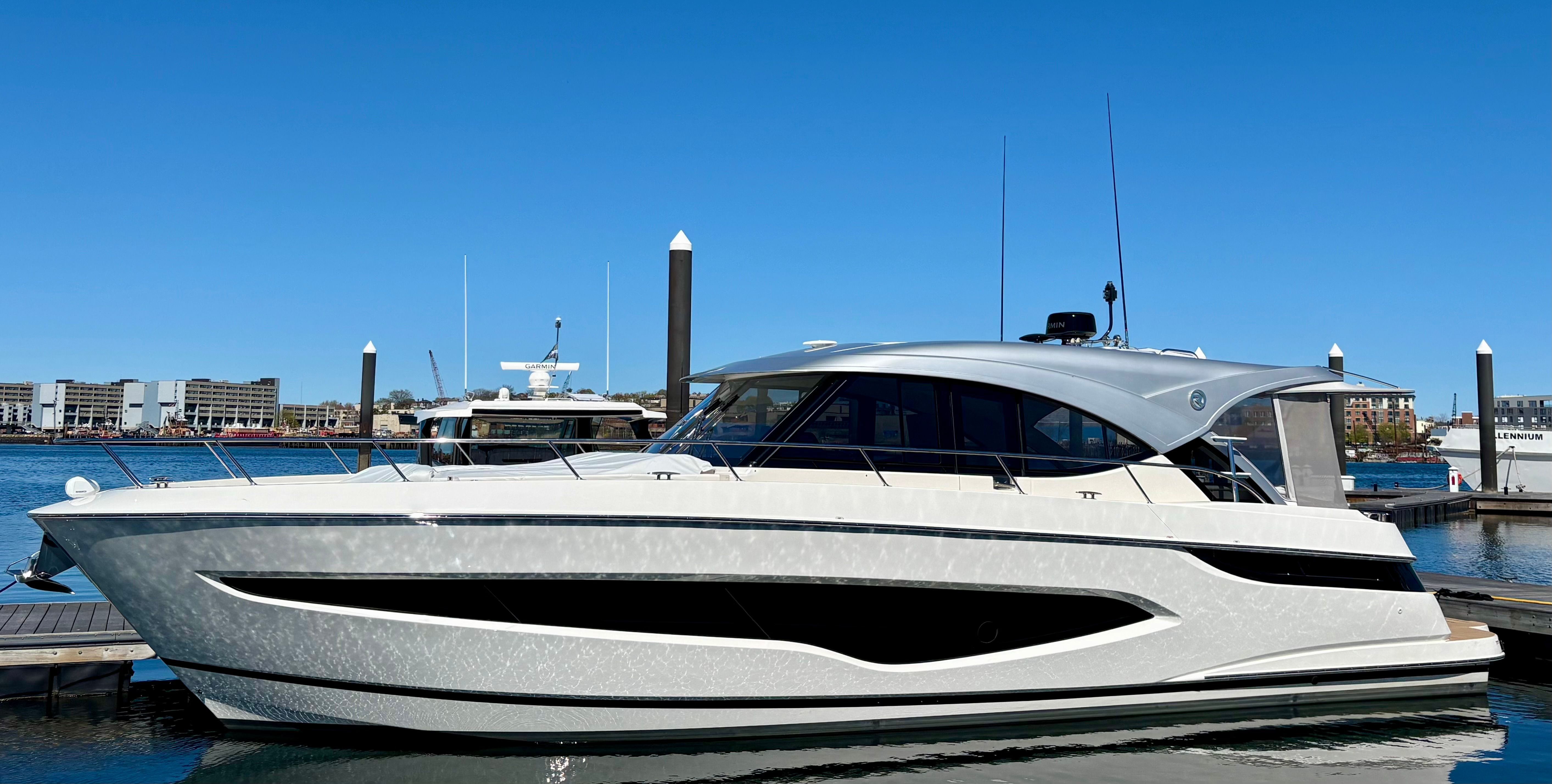 2027 Riviera 4300 Sports Express