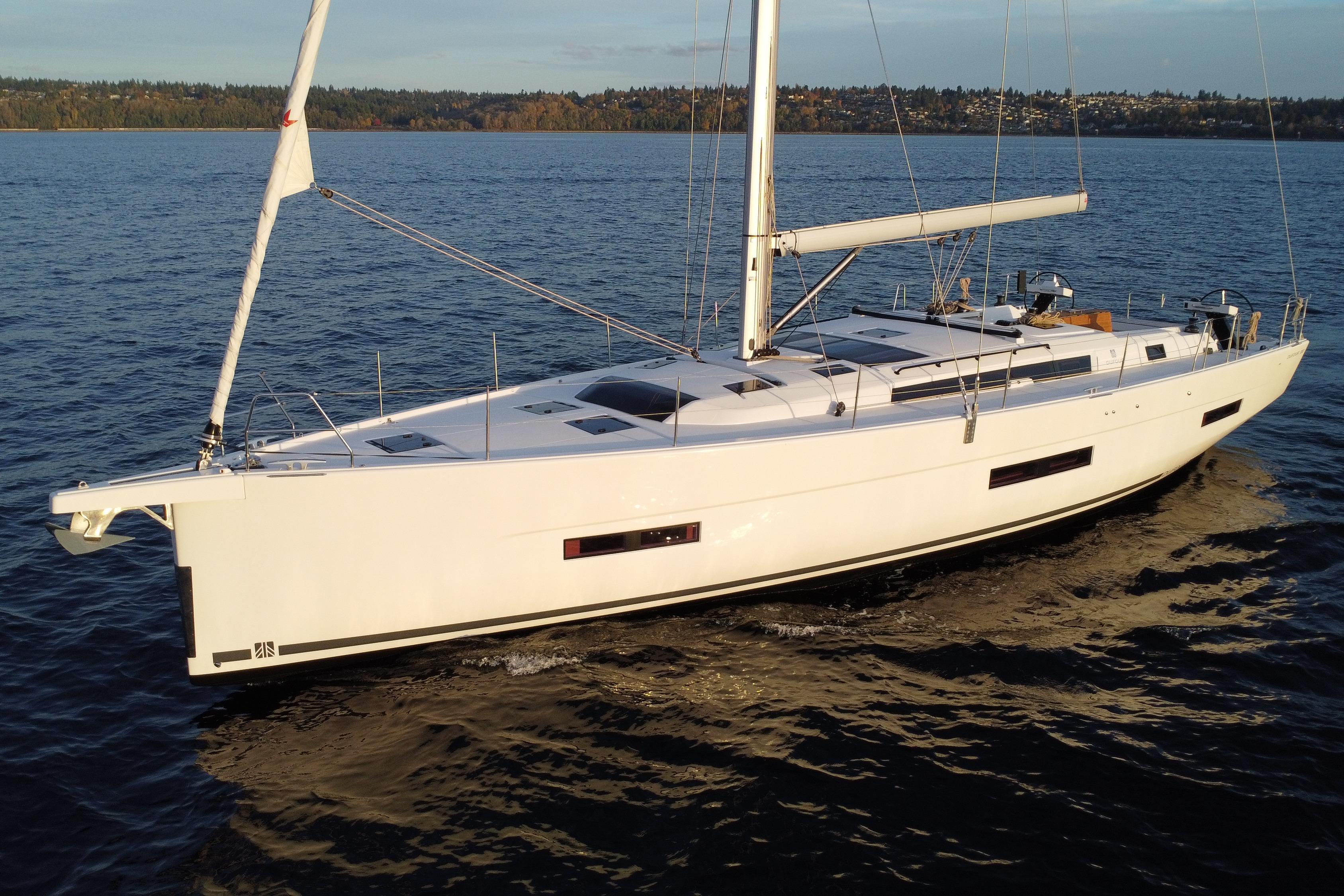 2024 Dufour 530