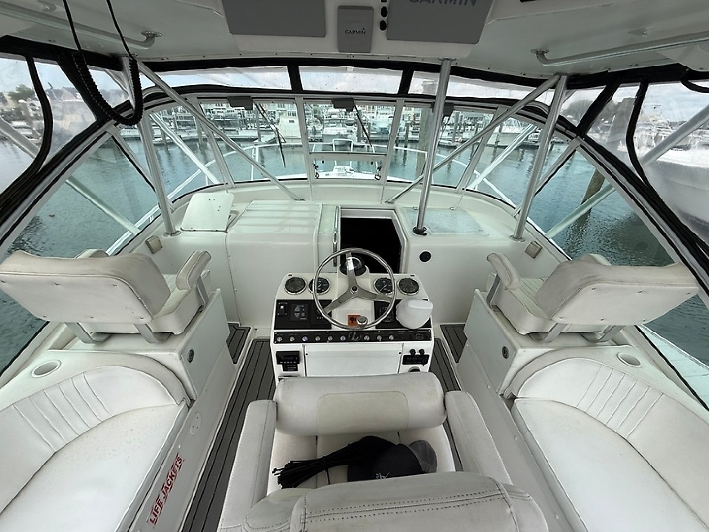 2005 Luhrs 32 Express - Image 4