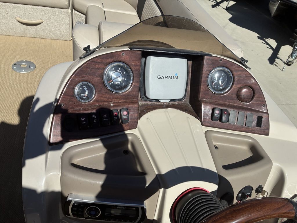 2014 Avalon 2485QL Wind Jammer - 19