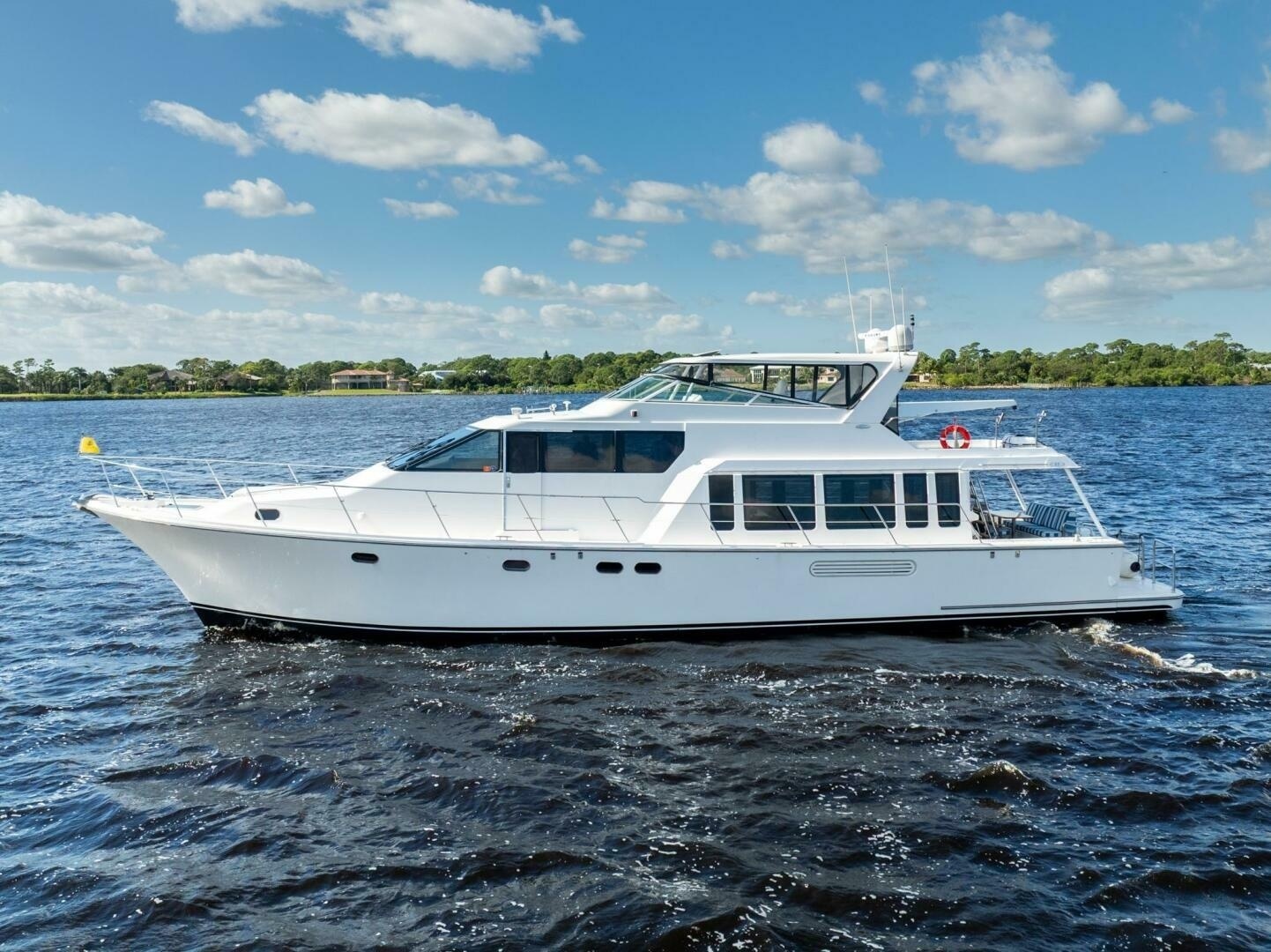2009 Pacific Mariner 65 Motor Yacht - Image 10