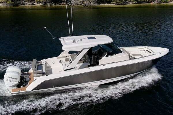 2023 Tiara Yachts 34LS