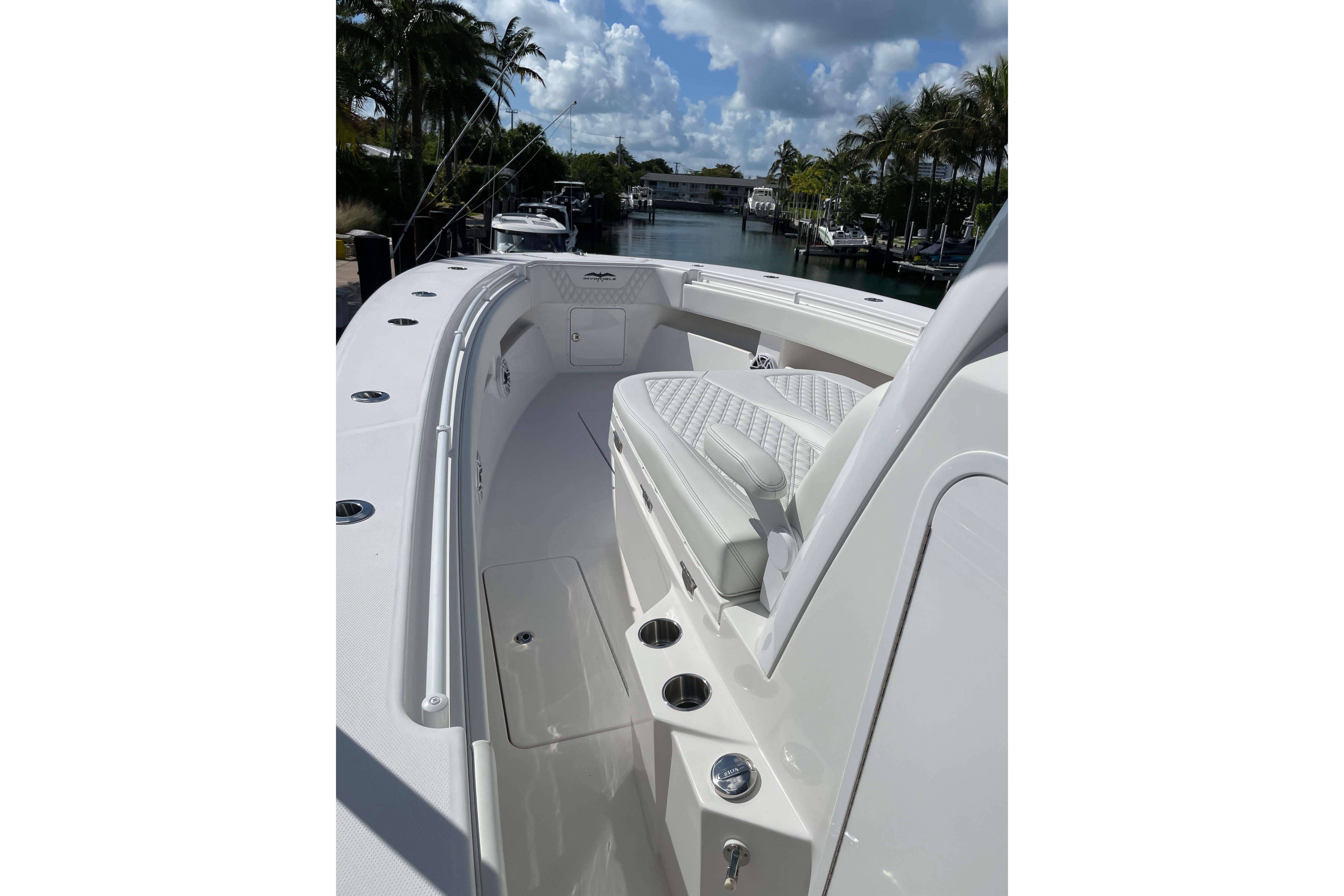 2024 Invincible 36 Open Fisherman boat, featuring sleek seating and spacious deck design.