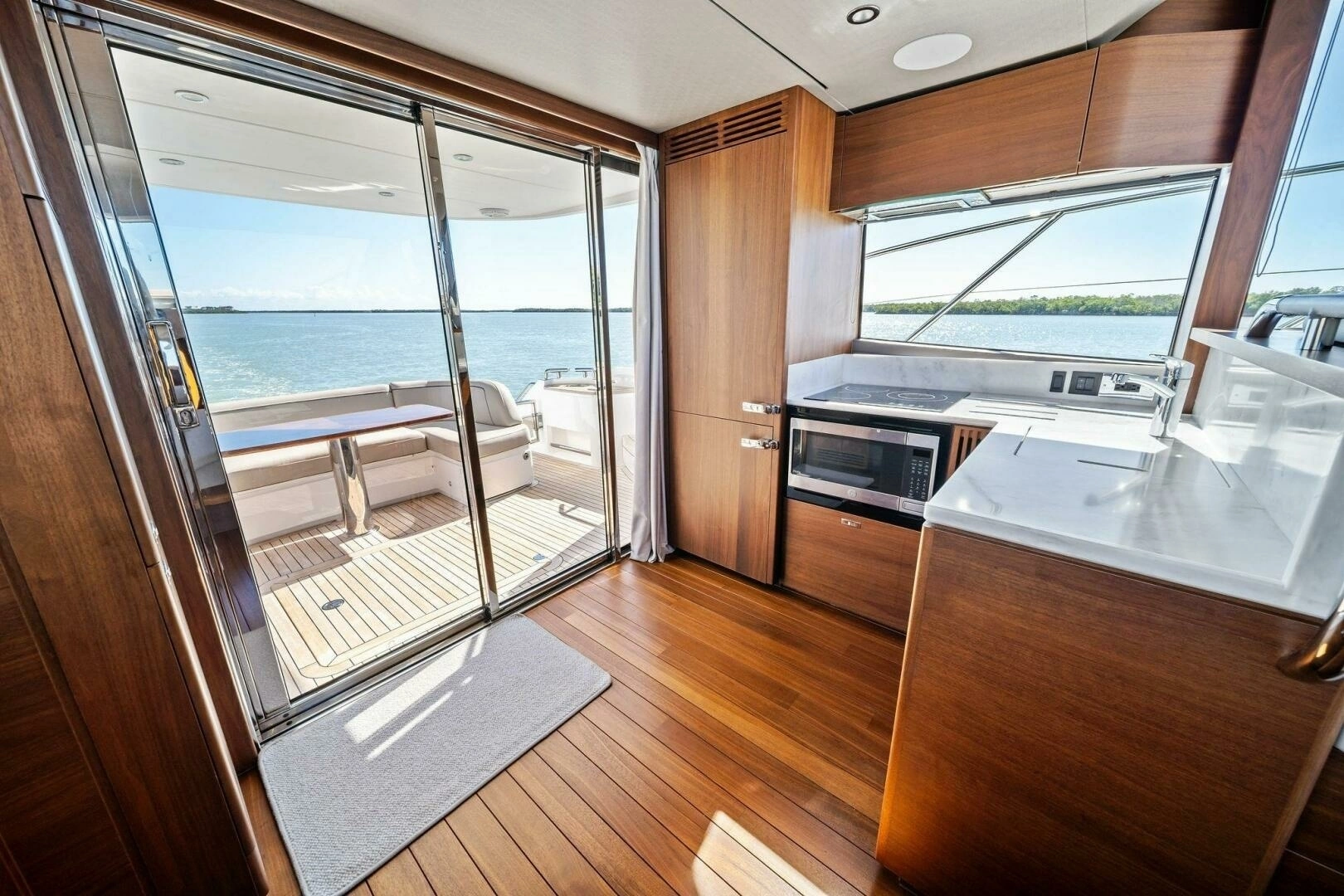 2023 Princess F50 - Image 28