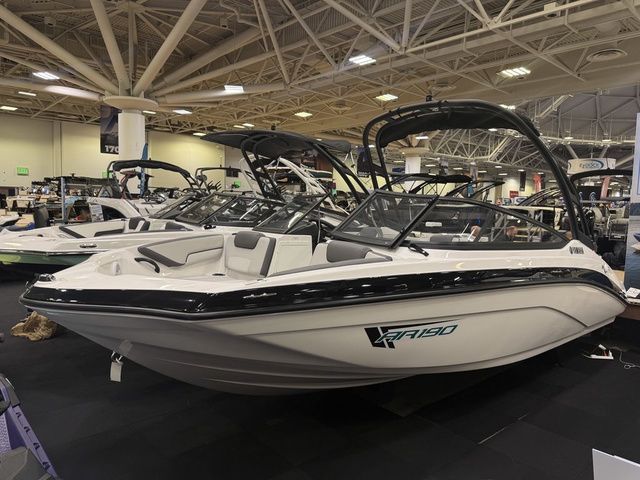 2026 Yamaha Boats AR190
