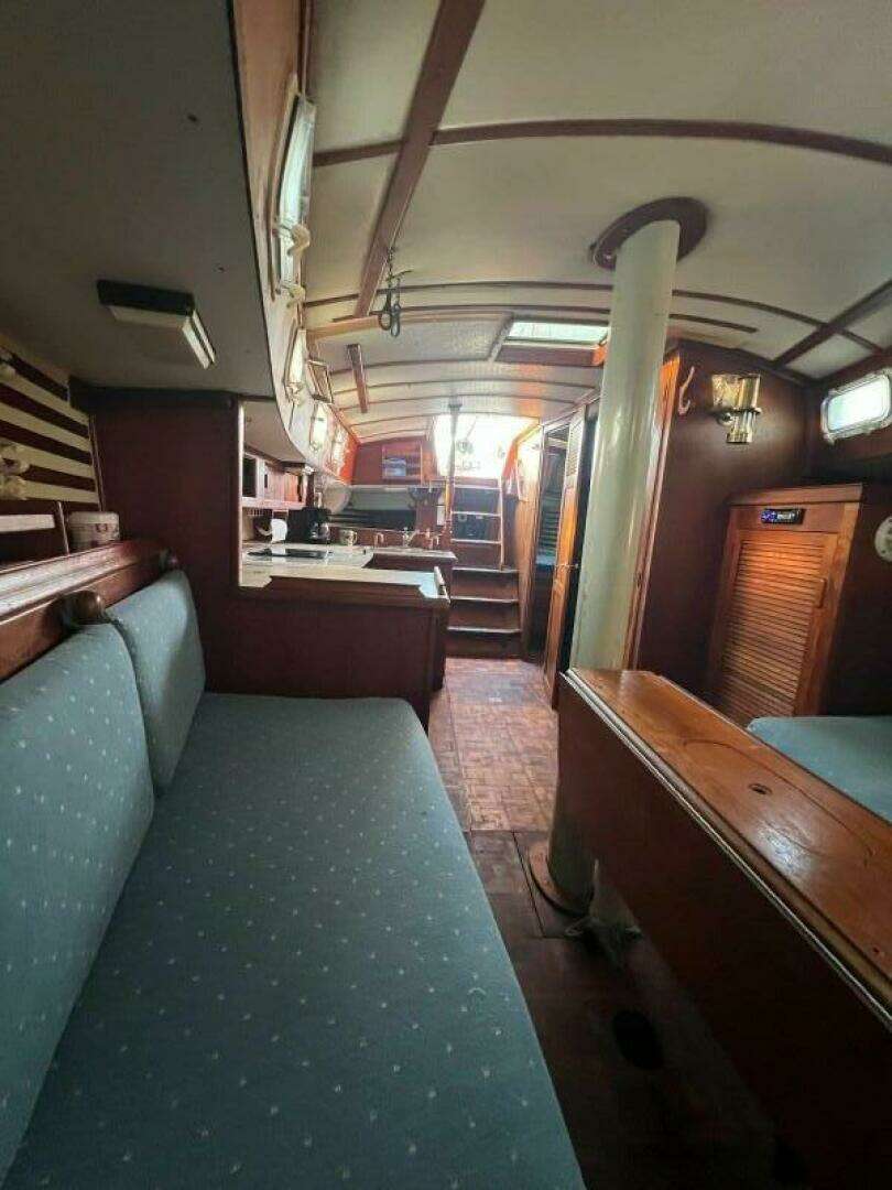 1978 Endeavour 37 - Image 13