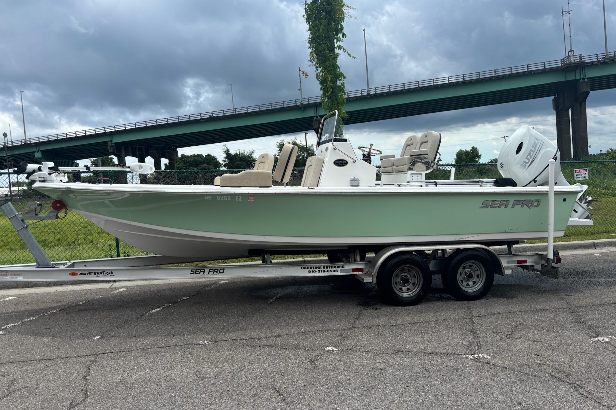 2023 Sea Pro 228 Bay