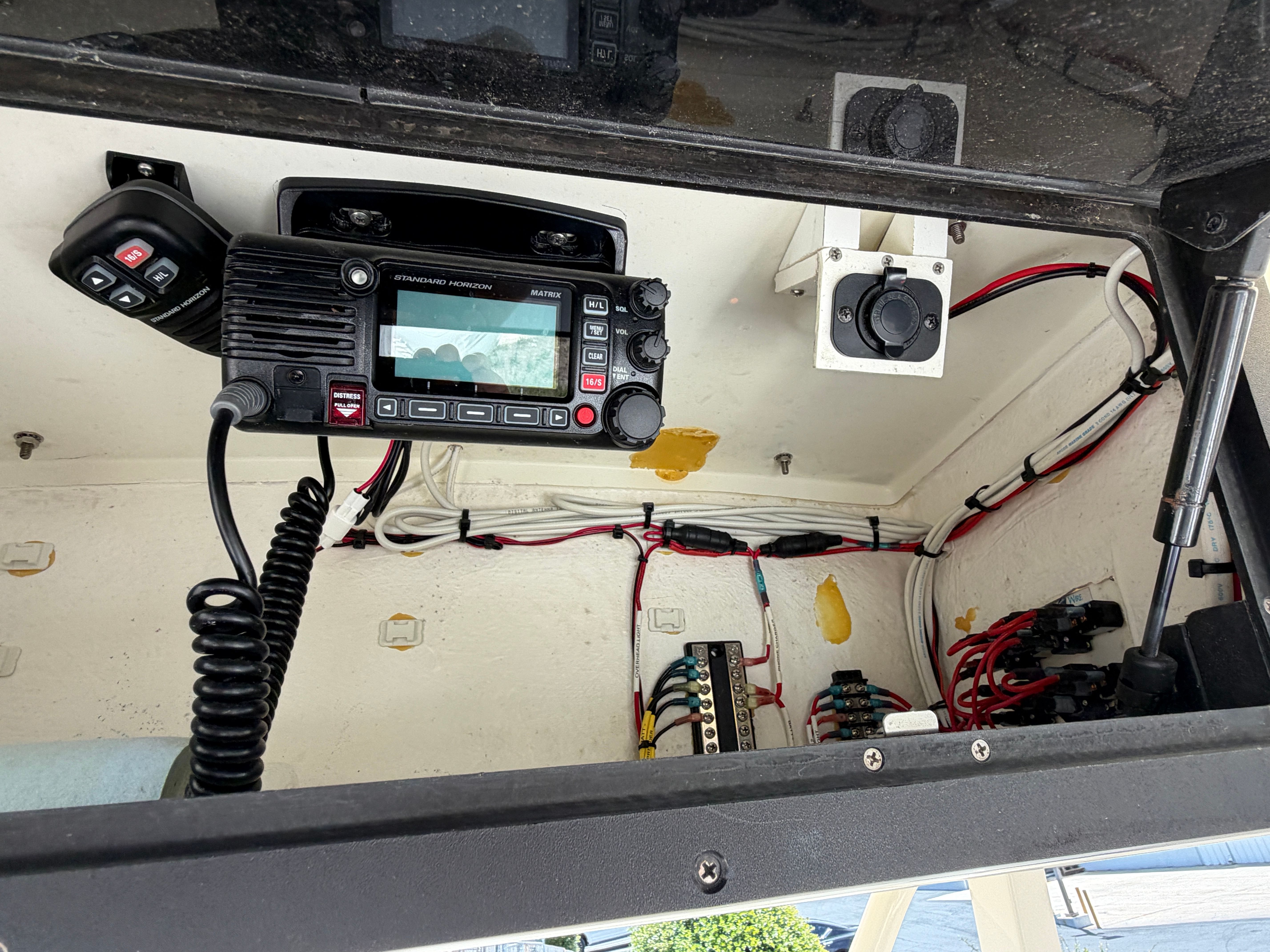 Electronics compartment of a 2004 McKee Craft 24 FREEDOM boat.