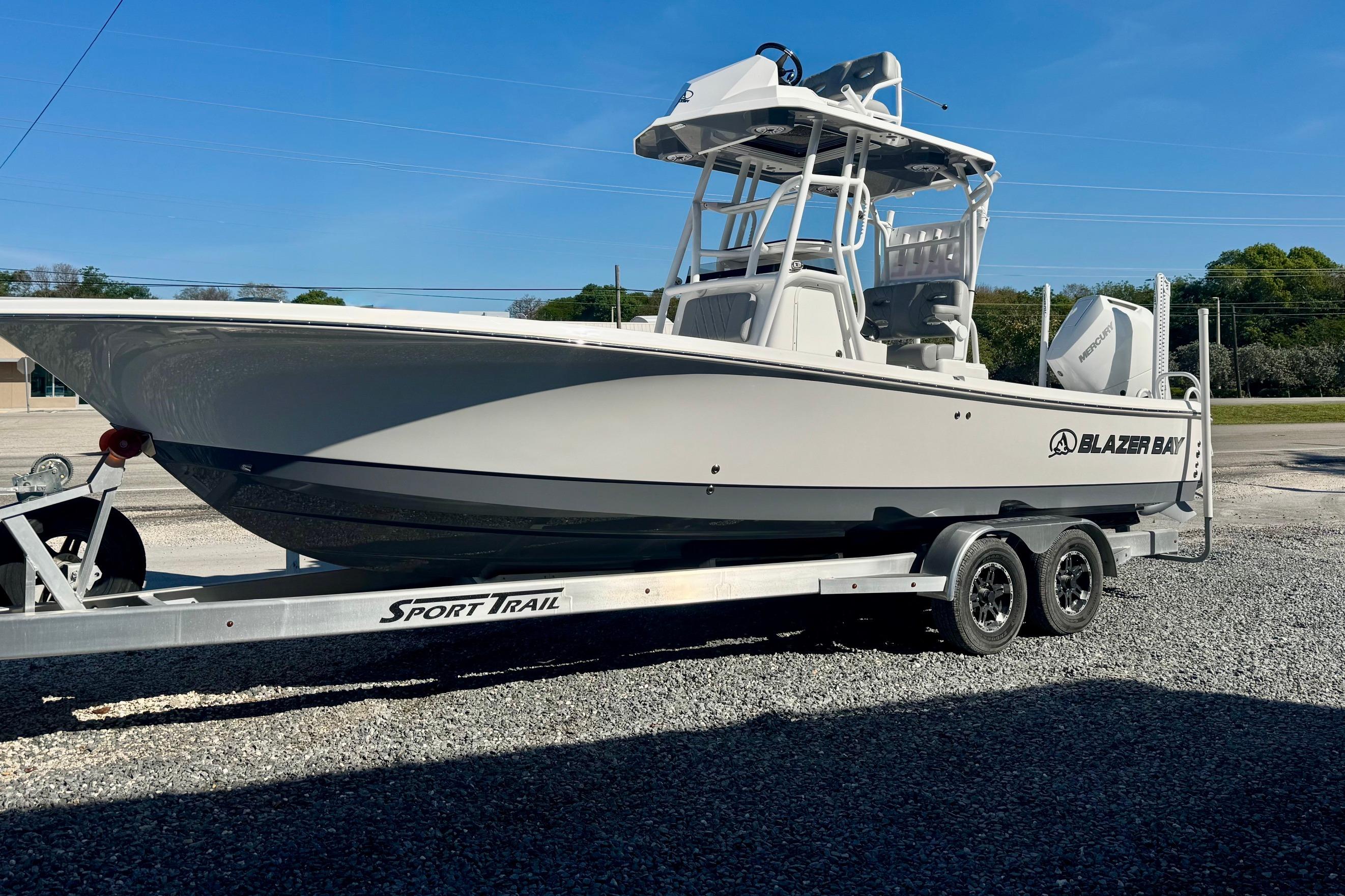 2025 Blazer Bay 2700 Hybrid