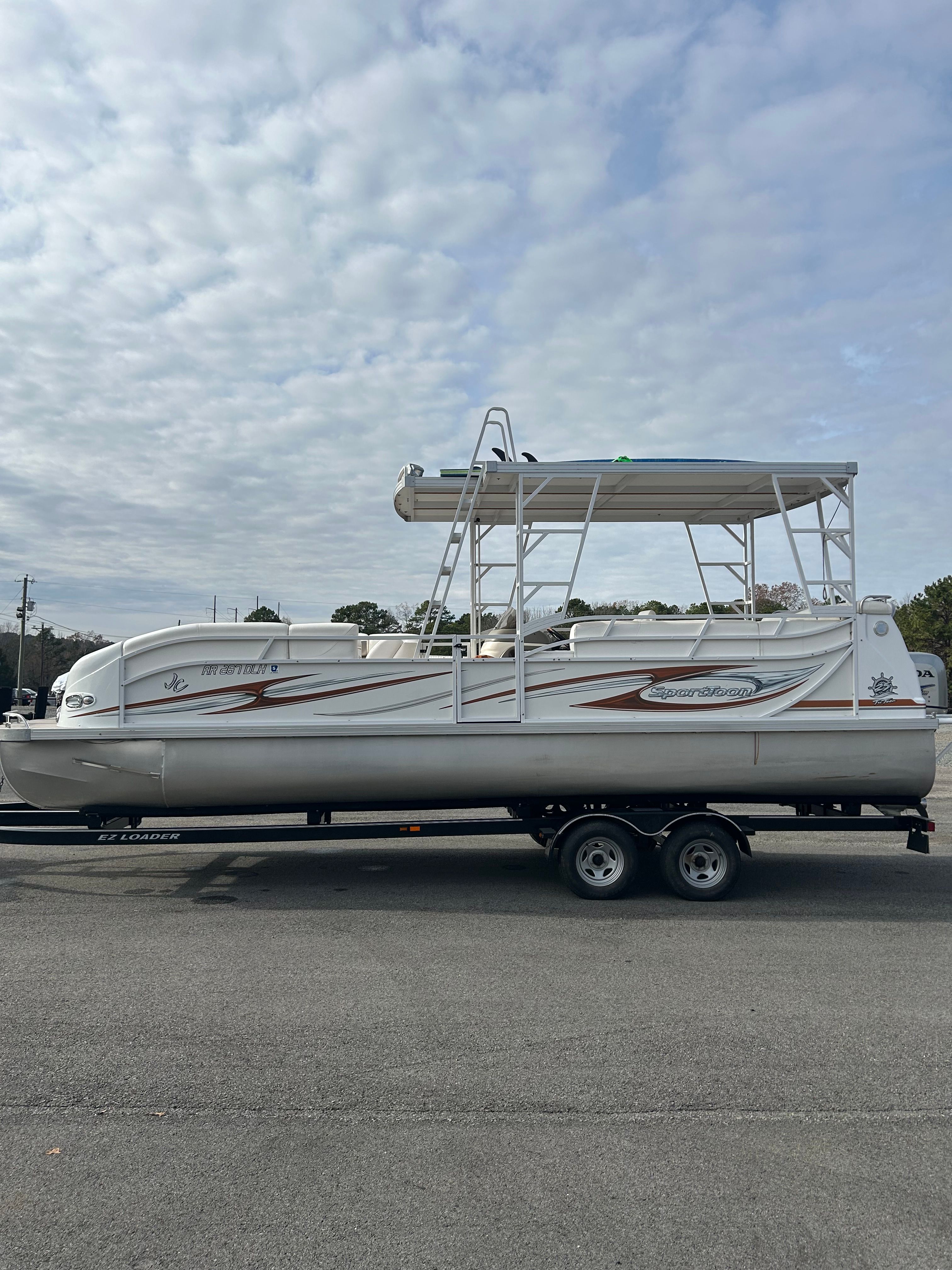2011 JC SportToon 25TT - 2