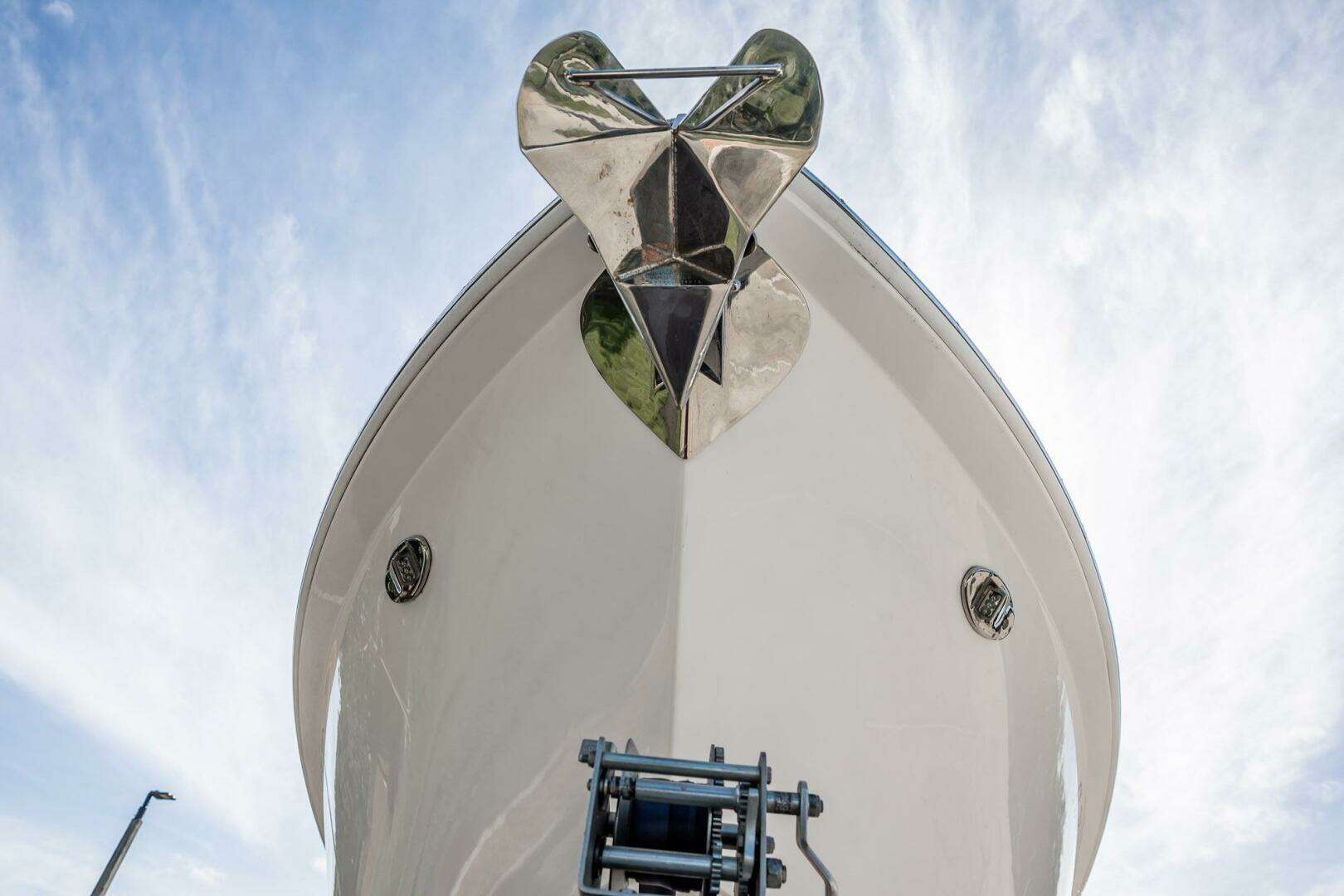 2021 Everglades 335 Center Console - Image 8