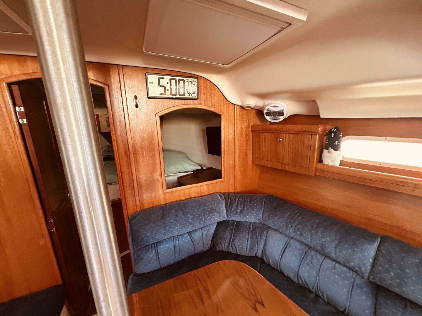 2003 Hunter 386 - Image 25