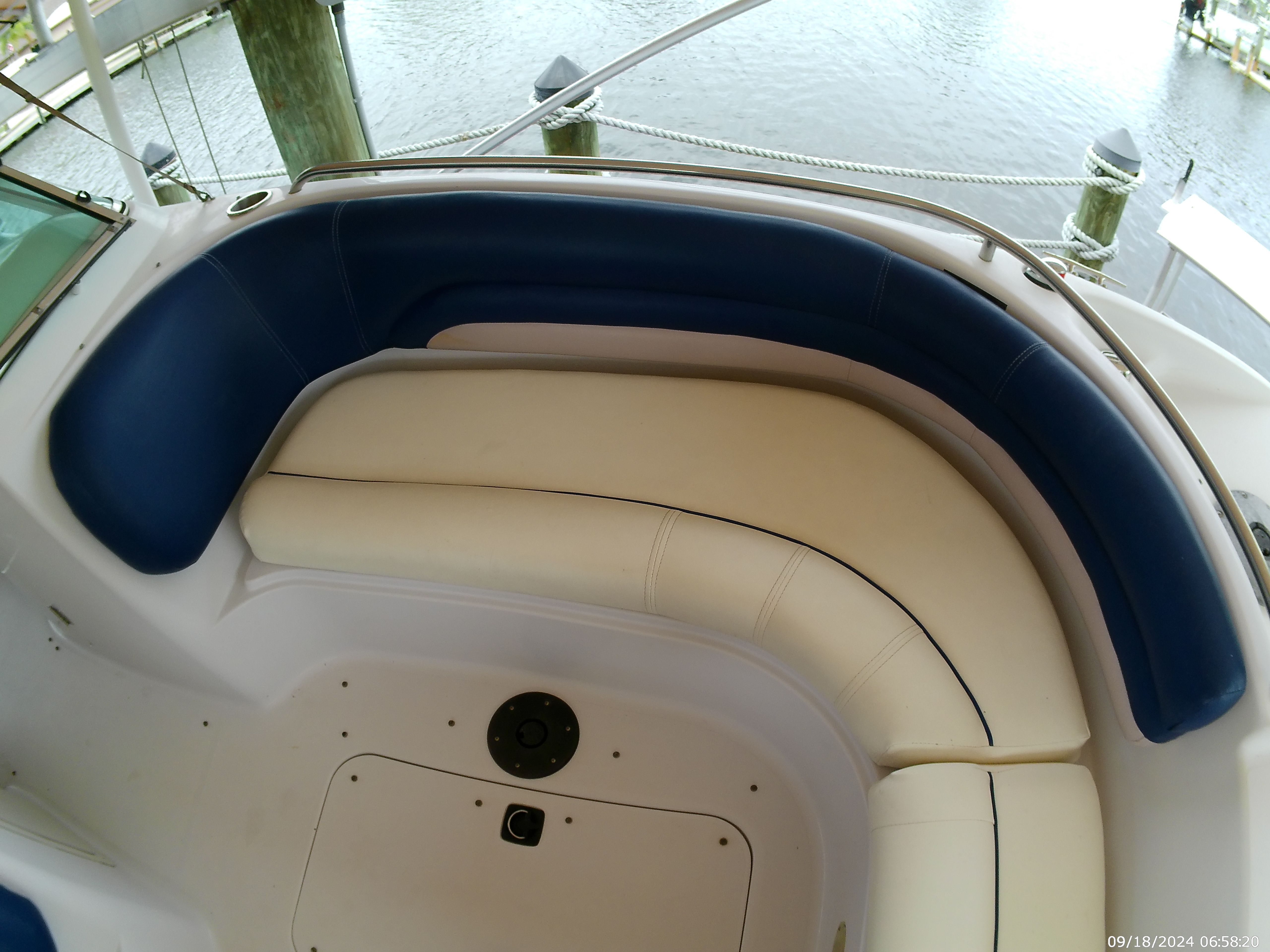 2000 Godfrey / Hurricane Sundeck 237 I/O - 66