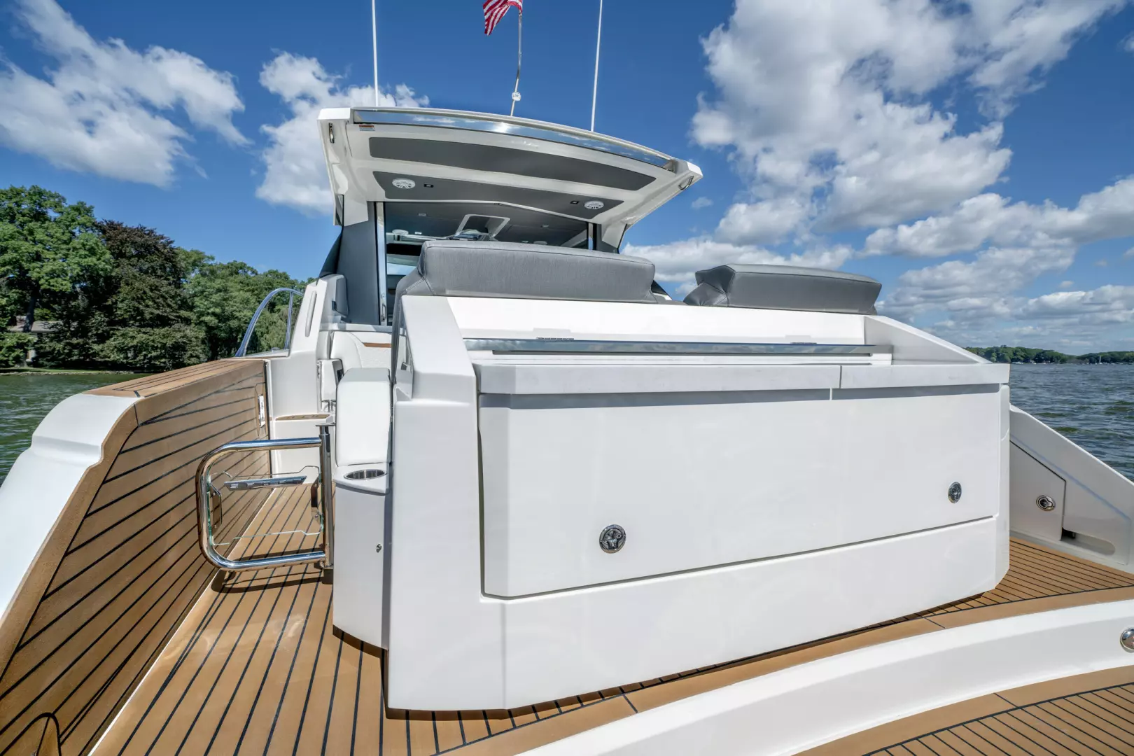 2021 Tiara Sport 43LE - Image 26