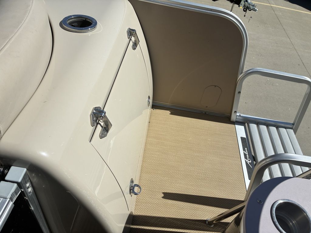 2014 Avalon 2485QL Wind Jammer - 30