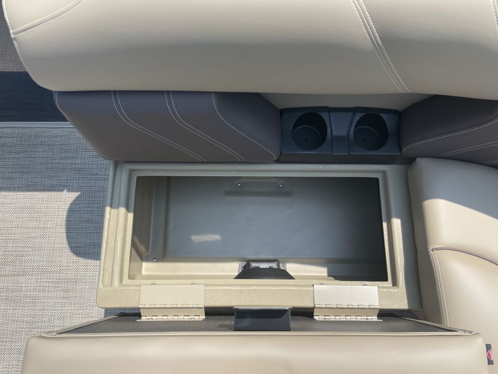 2026 Sylvan 822 PF Mirage - 15