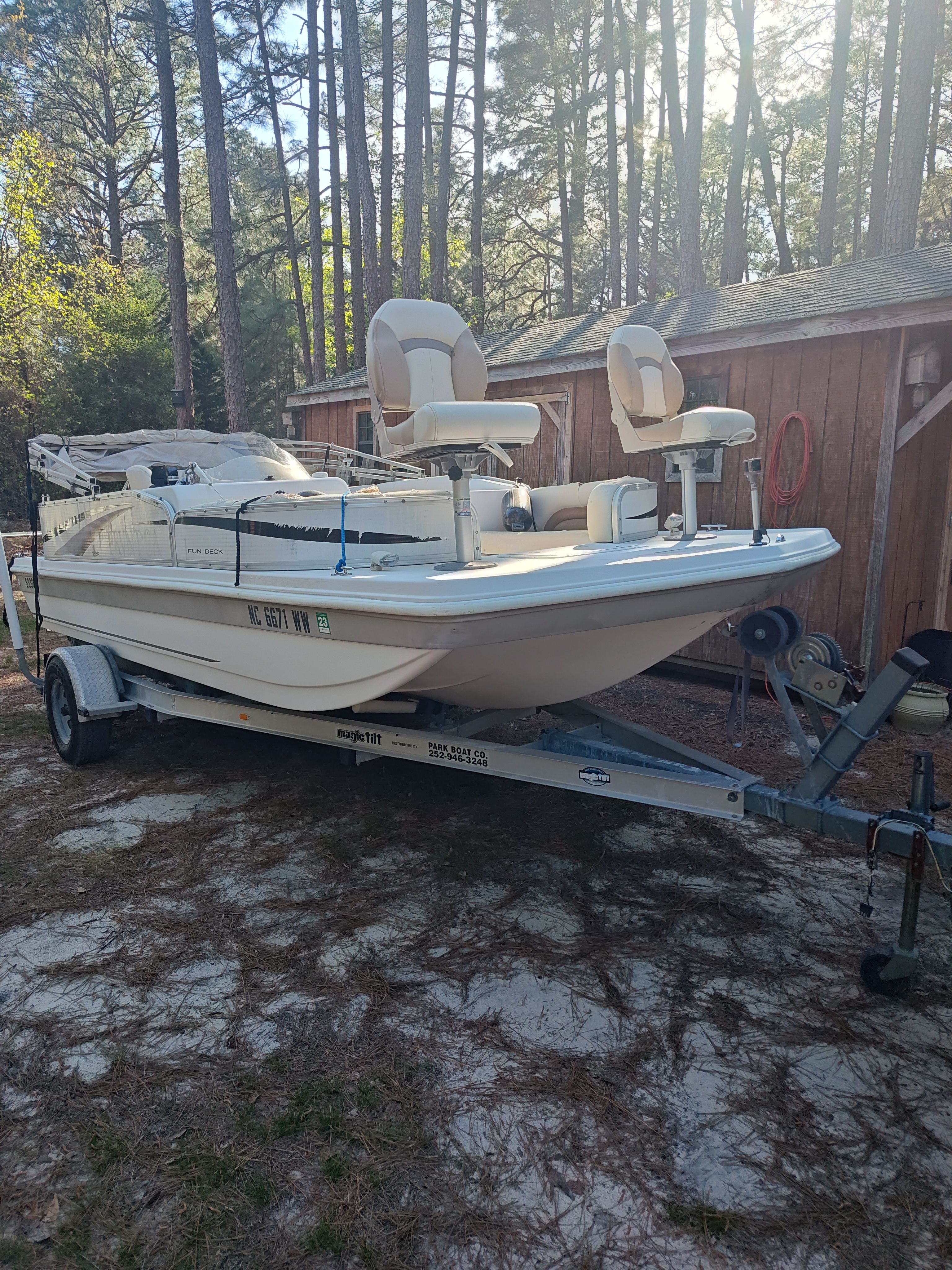 2003 Godfrey Hurricane Fun Deck